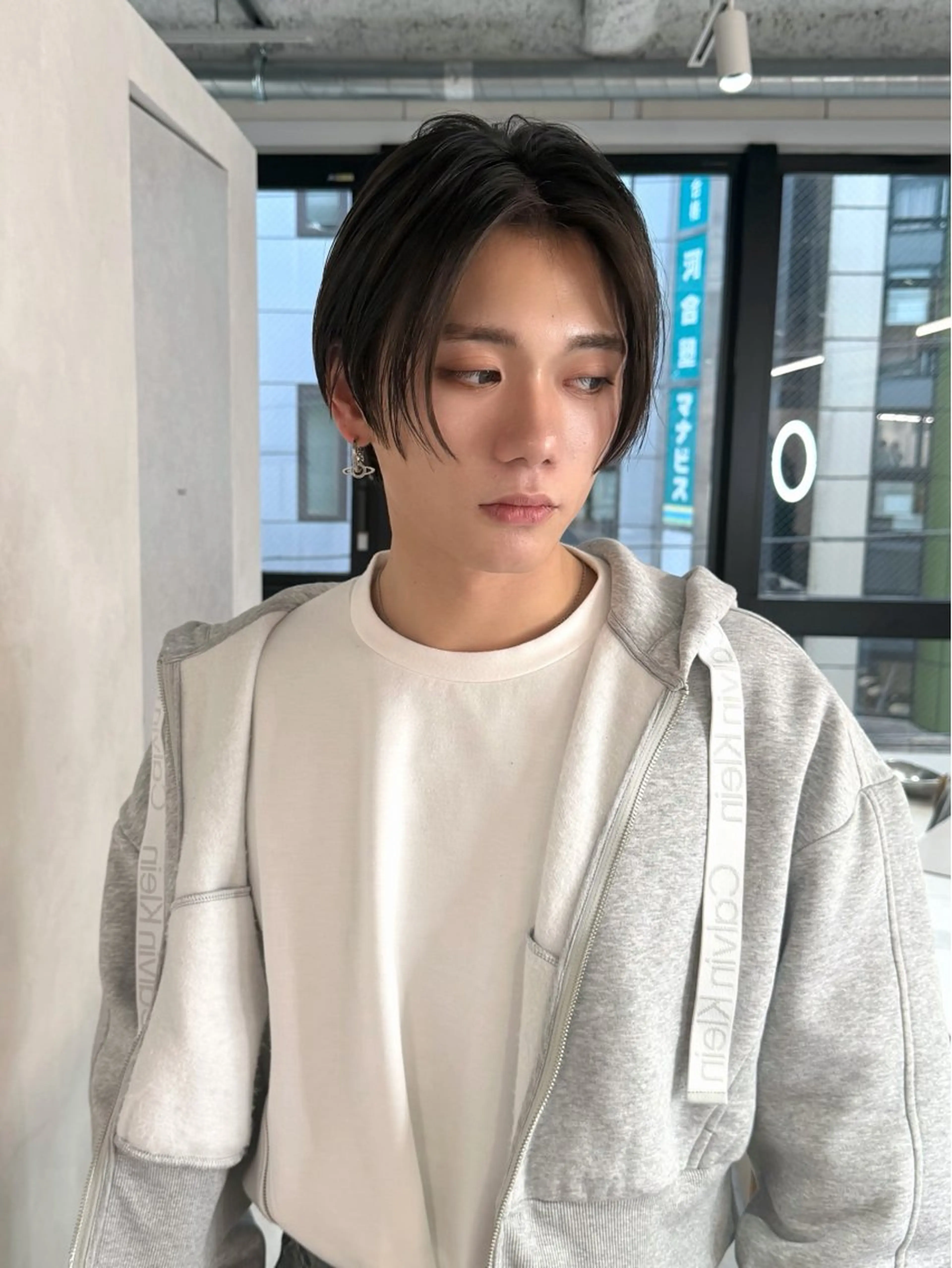 ショート カラー 新島 涼のヘアスタイル