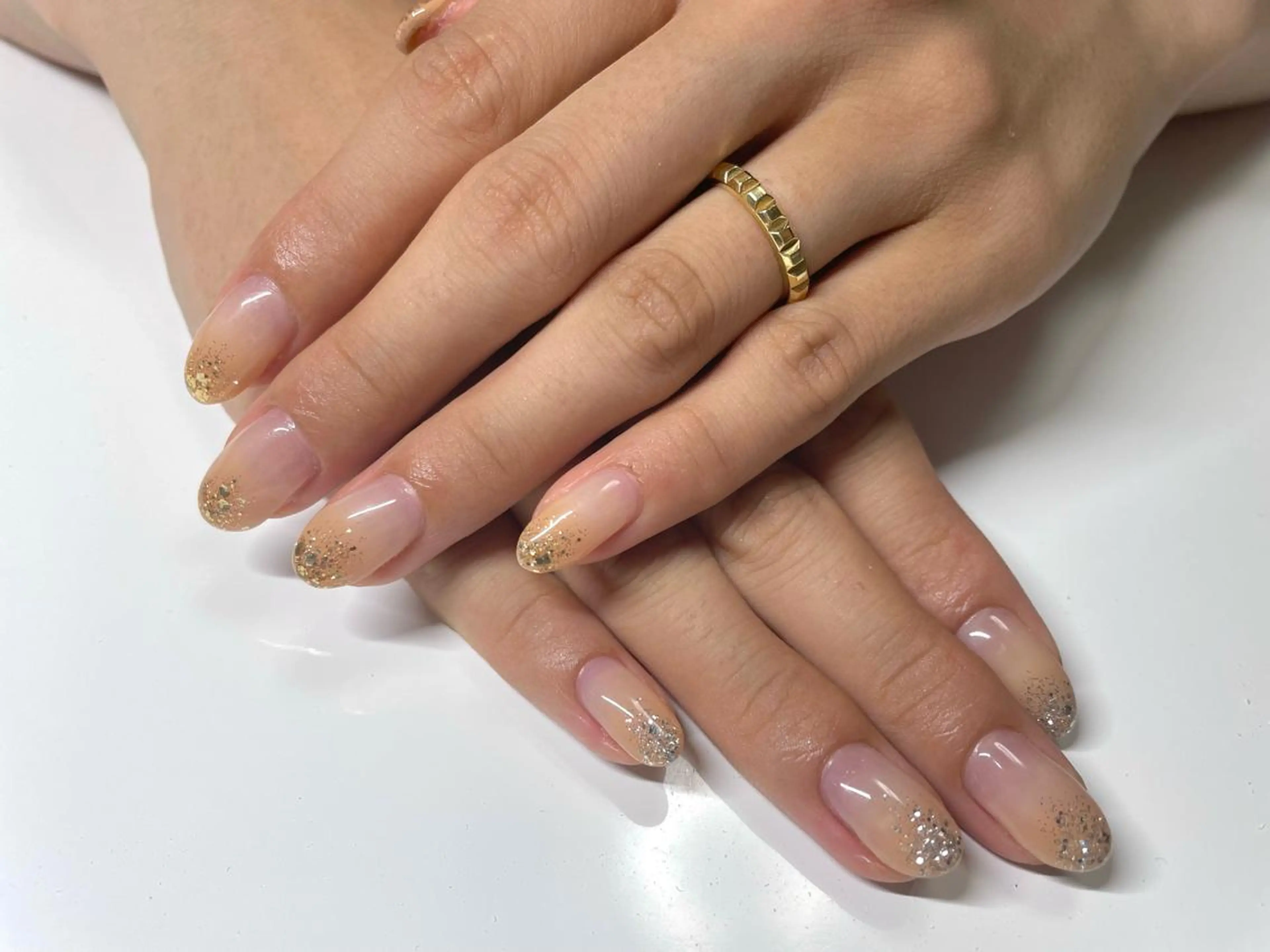 ネイル グラデーション ラメ(グリッター) ラメグラデーション ハンドネイル ネイルサロン Purimaのネイルデザイン