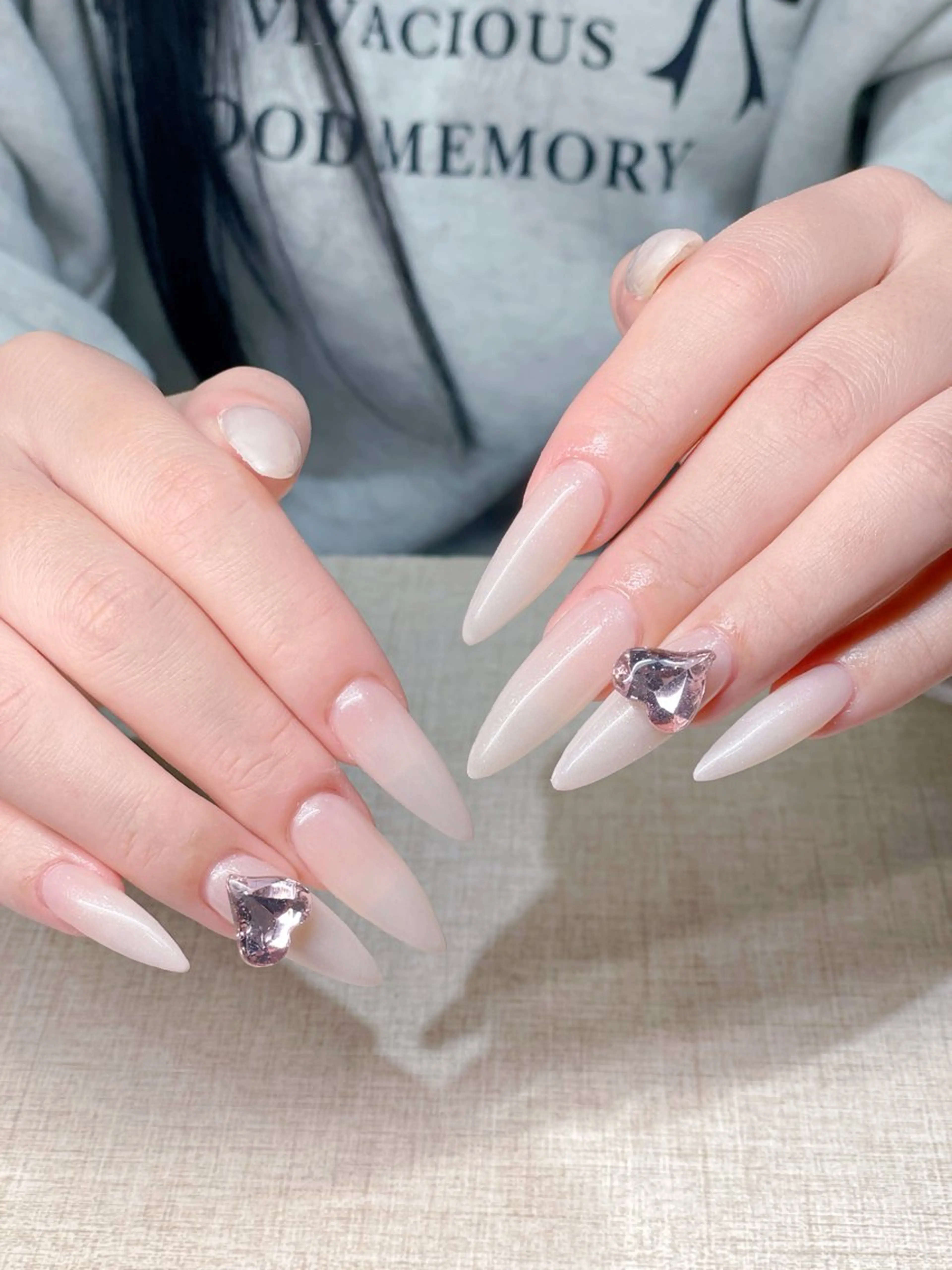 ネイル フットネイル ジェルネイル マグネットネイル 持ち込み ワンカラーネイル MOMO CHIのネイルデザイン