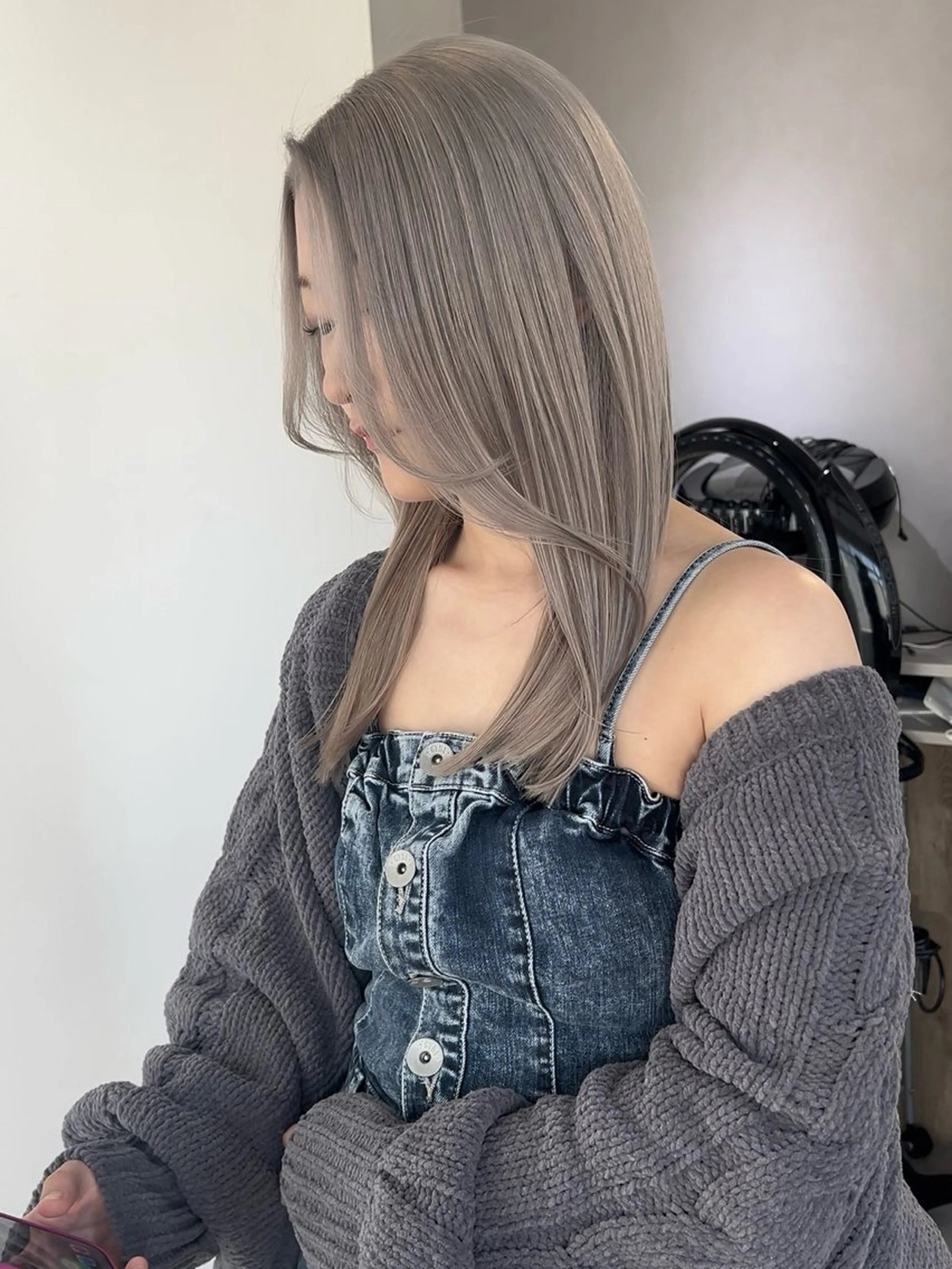 セミロング カラー グレージュ ハイトーンカラー カット ヘアカラー Living所属・ヨシモトリョウ 髪質改善/美髪のヘアスタイル