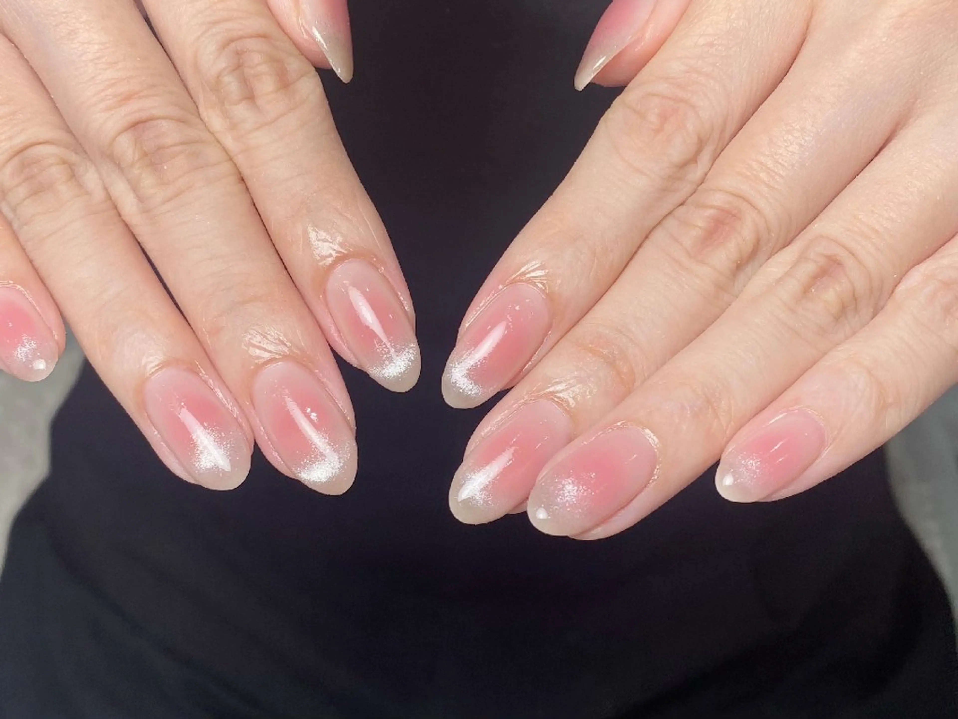 ネイル チークネイル フレンチネイル ジェルネイル ガーリー キラキラネイル ハンドネイル UM Nail Salonのネイルデザイン