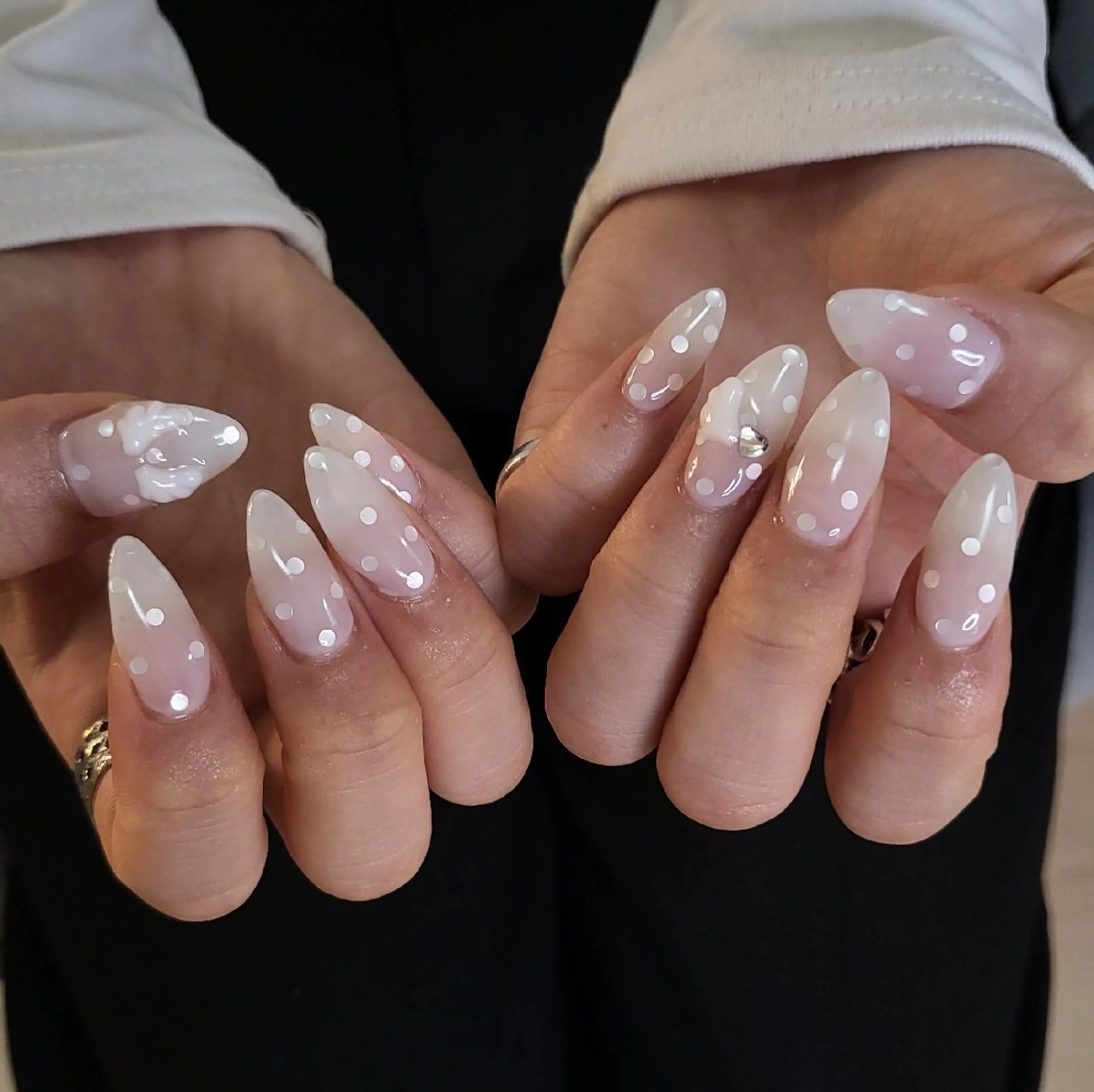 ネイル ドット ハンドネイル フットネイル ハンドケア ChouChou NAILSALONのネイルデザイン