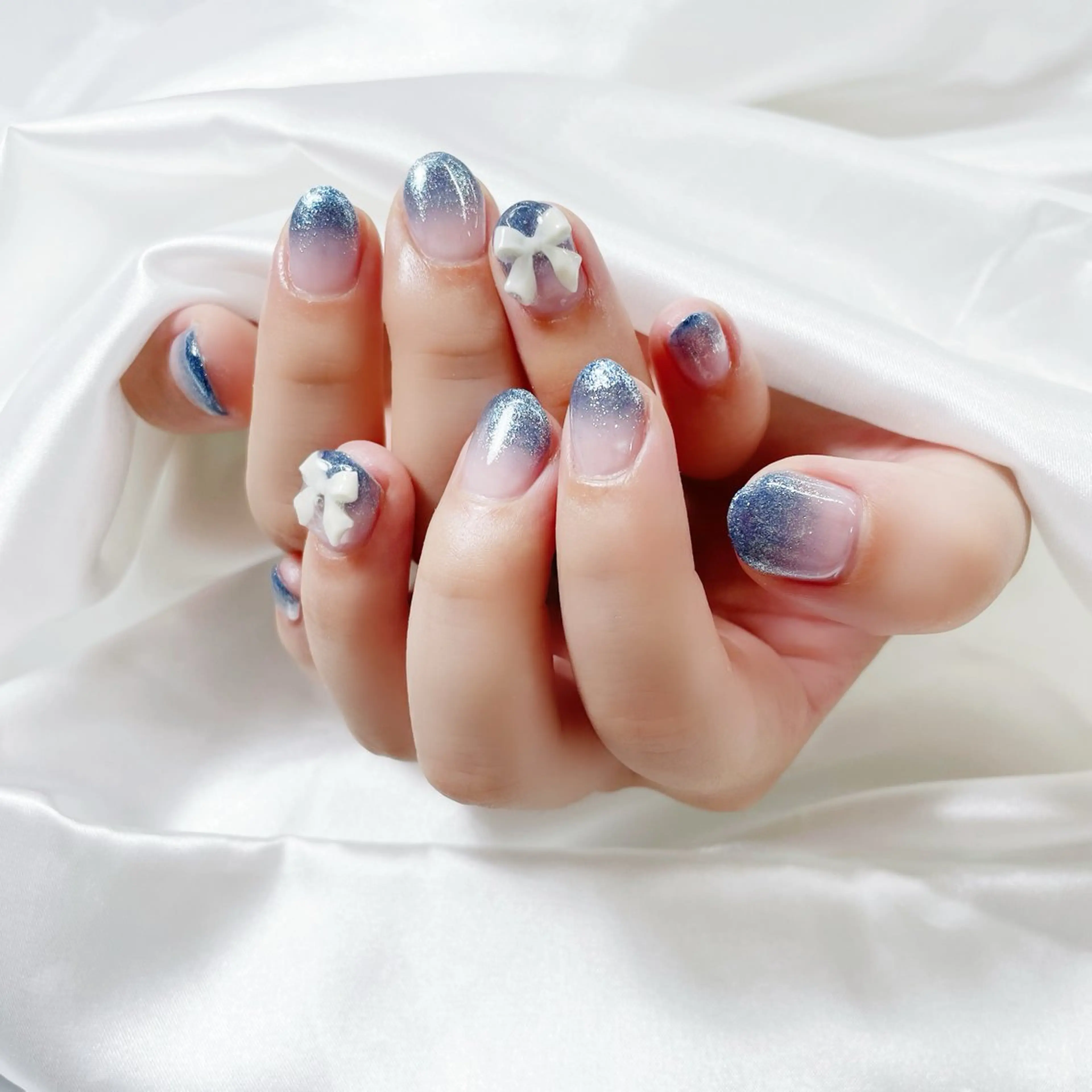 ネイル アートネイル ジェルネイル グラデーション キラキラネイル ラメ(グリッター) Viola. TOMOMIのネイルデザイン