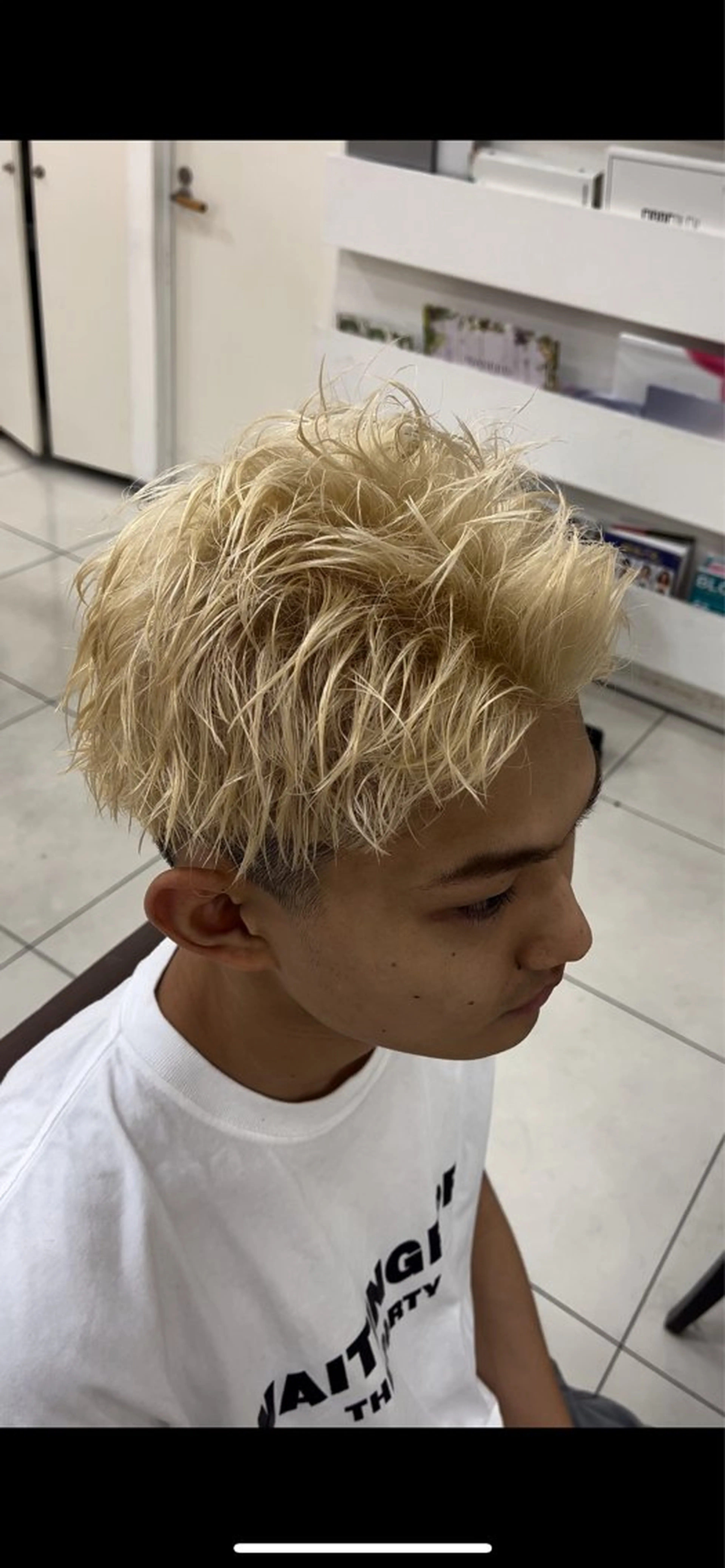 カラー ブリーチ 🍜永木 空🍜のヘアスタイル