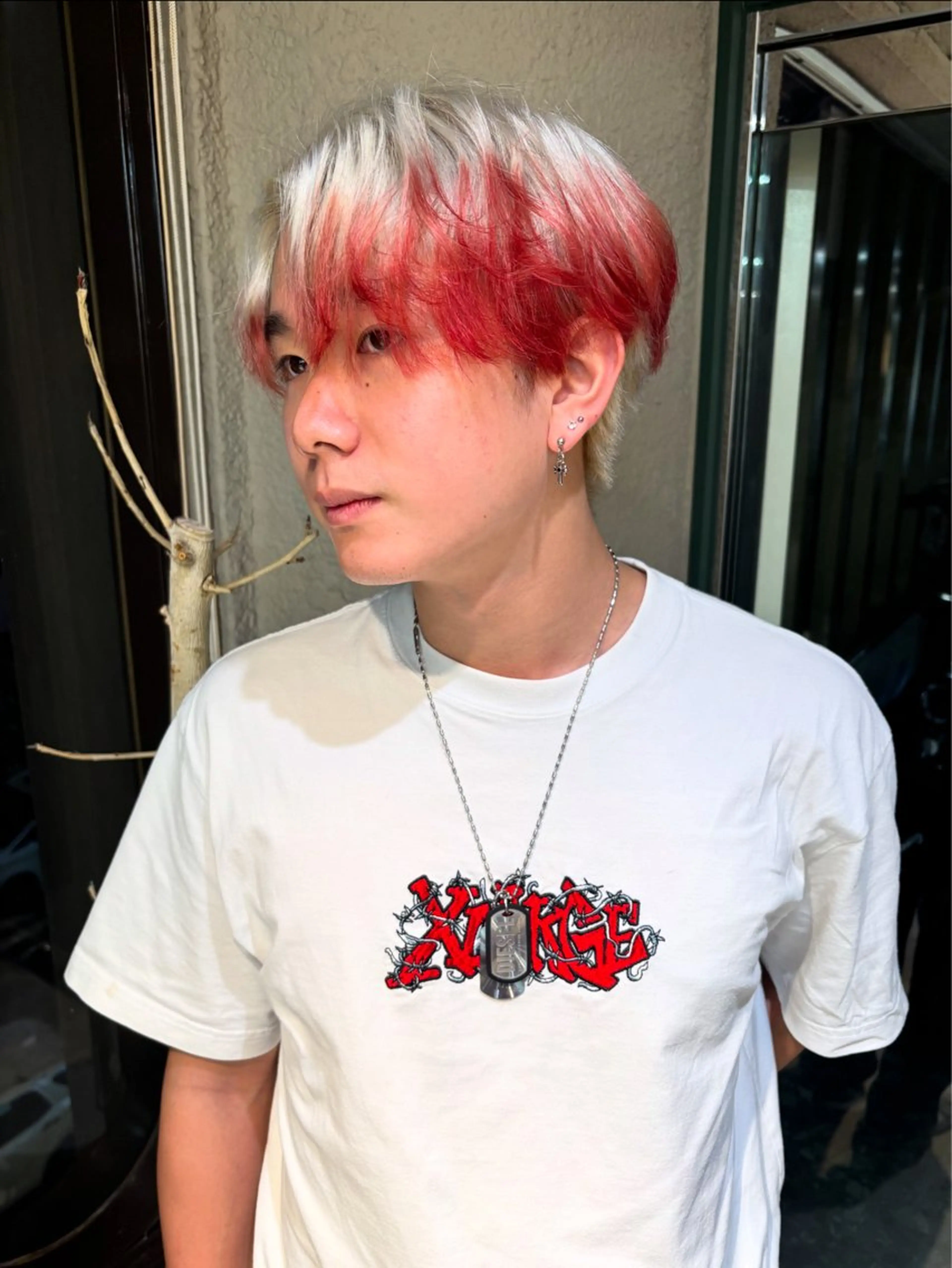 カット＋ハイブリーチカラー(ケアブリーチ)の写真