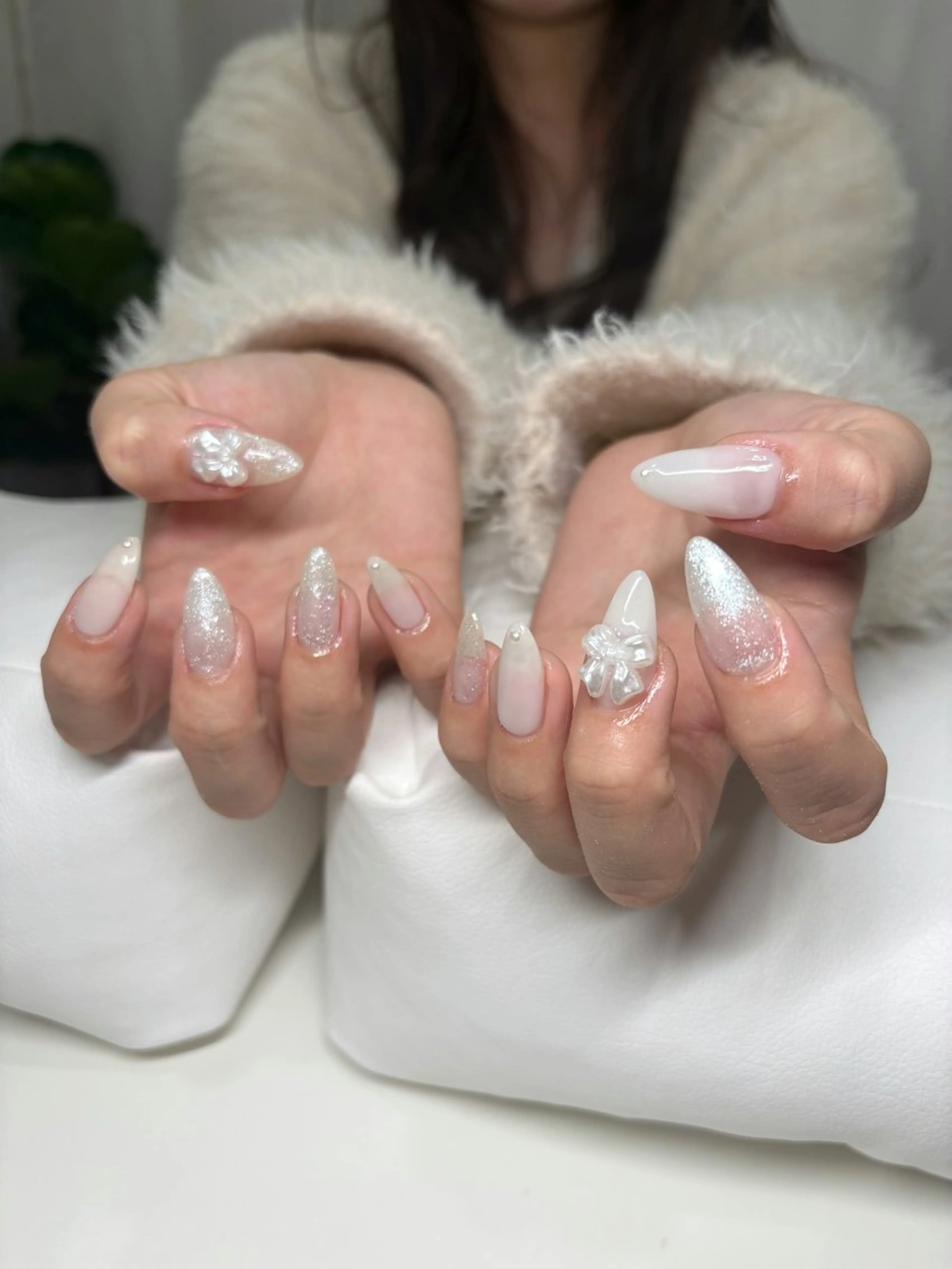 ネイル 韓国ネイル ラメ(グリッター) ホワイト ハンドネイル GO TODAY シェアサロン Aimee店所属・ネイルサロン /しあわせたいむのネイルデザイン
