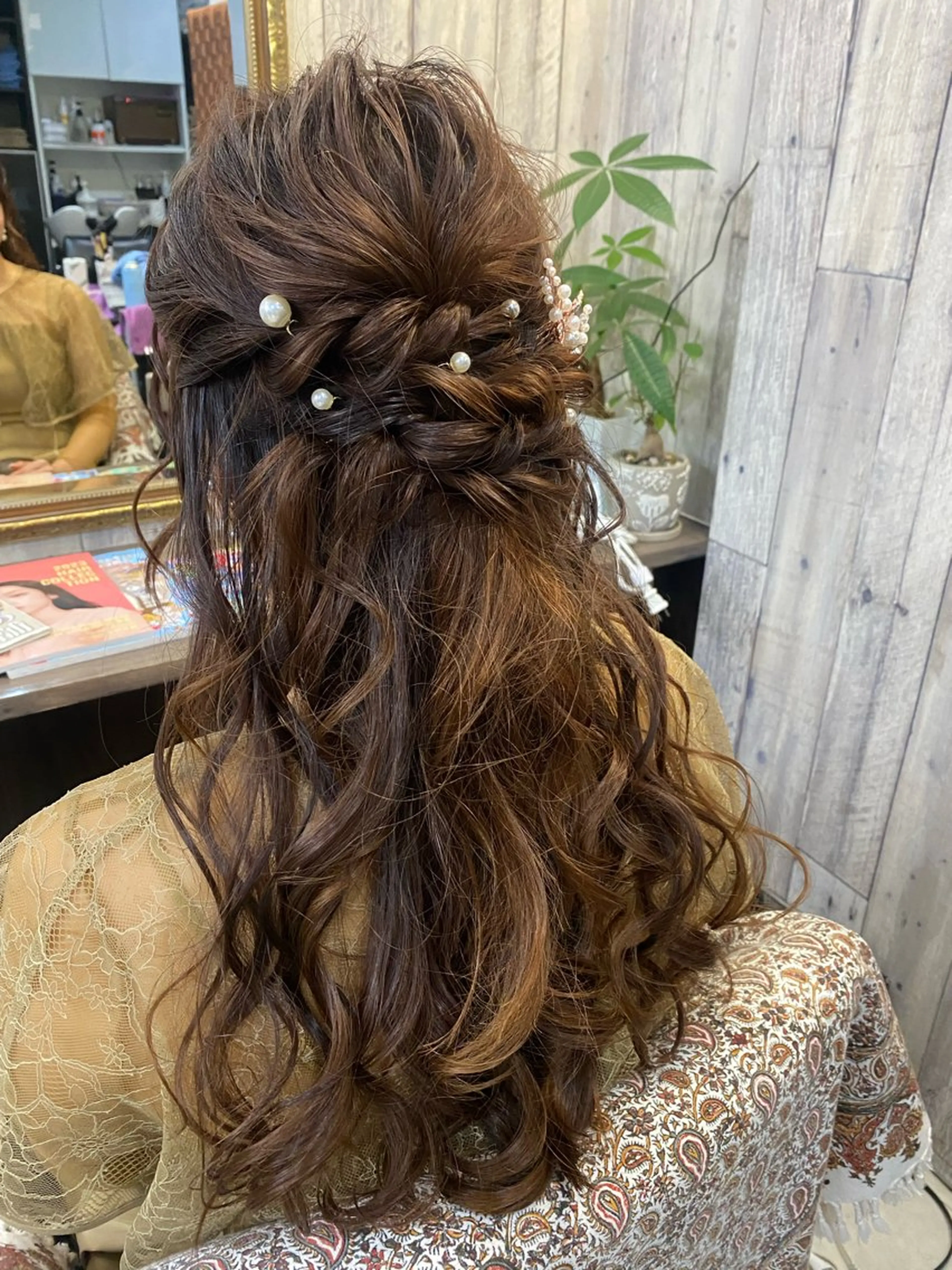 ロング ヘアセット 土屋朱理/ ハイトーンカラーのヘアスタイル