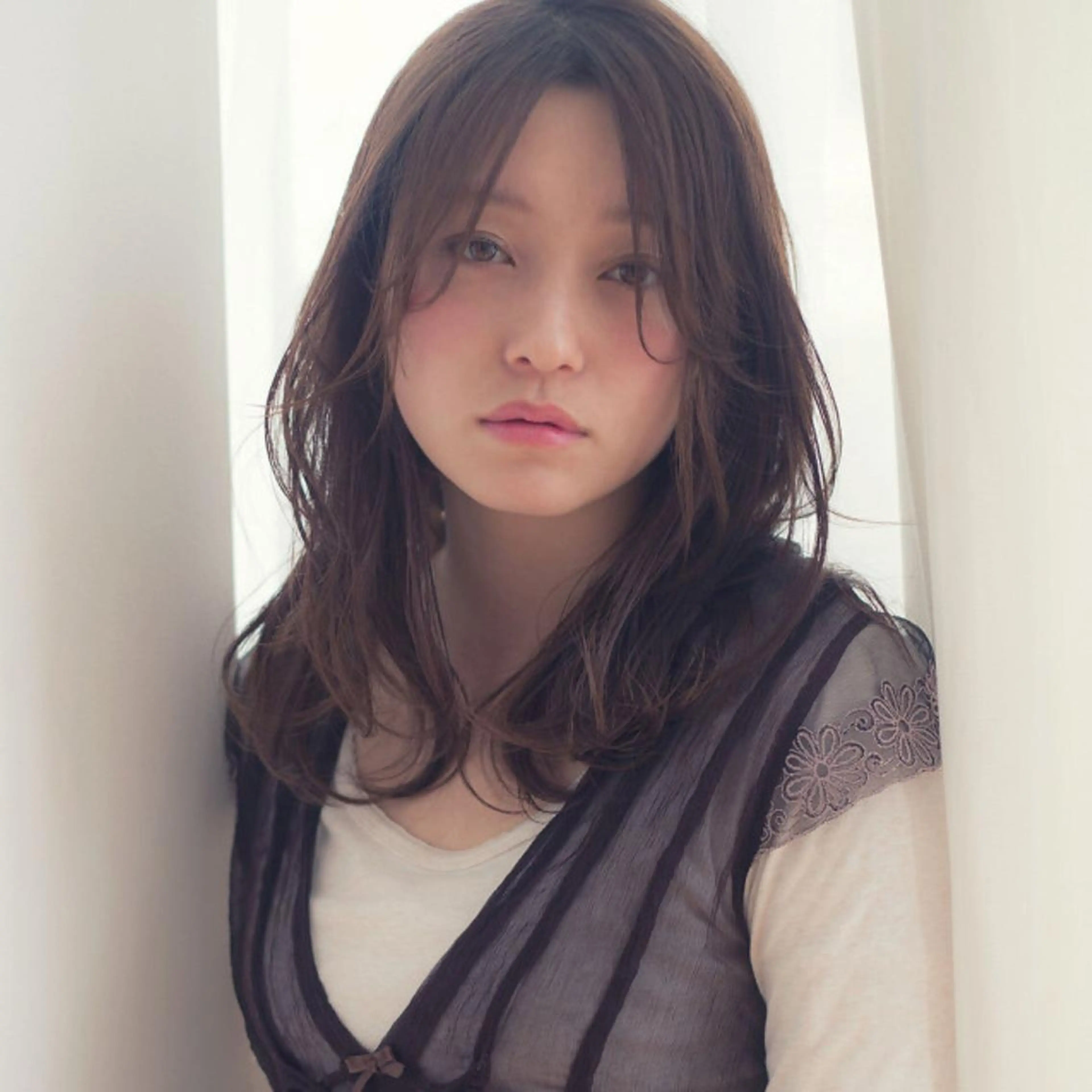 ミディアム カラー パーマ ヘアアレンジ カット ヘアカラー パーマ トリートメント VIVIE【ヴィヴィ】所属・髪質改善/韓国風 レイヤー/田村祐樹のヘアスタイル