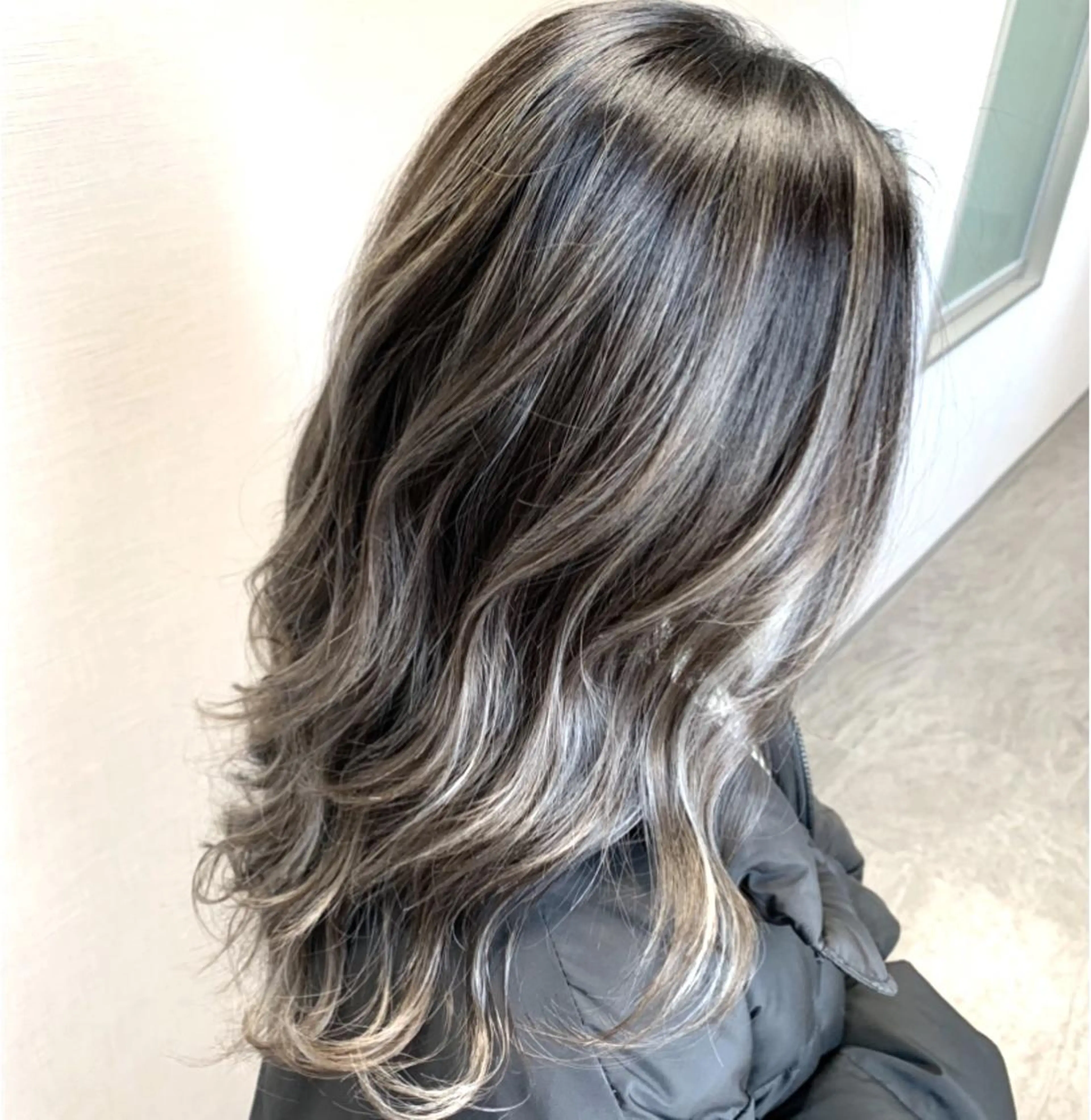 セミロング ハイライト 松井那津子 /ハイライトブリーチのヘアスタイル