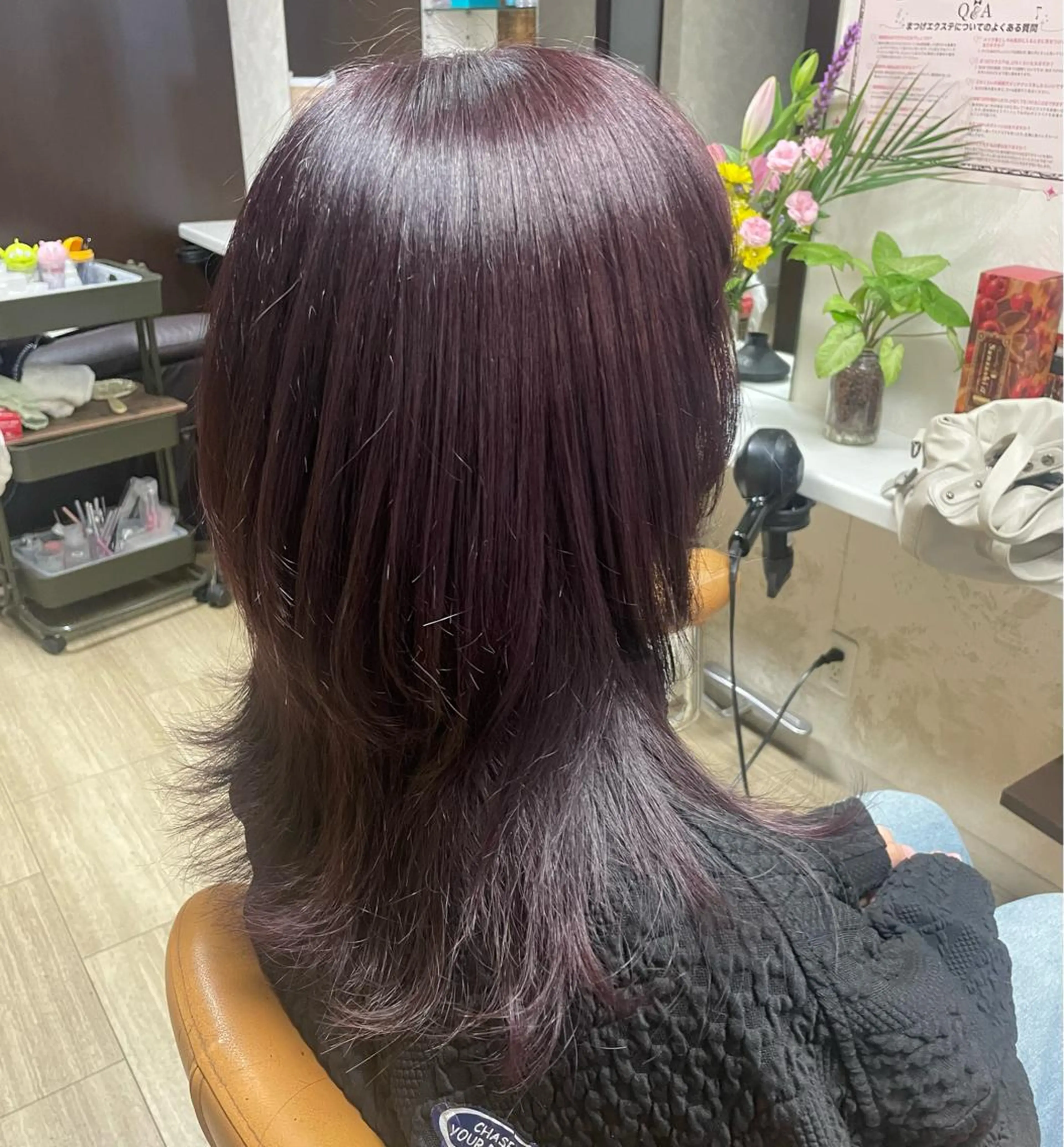 セミロング カラー レッドカラー ヘアカラー 徳留 もも花のヘアスタイル