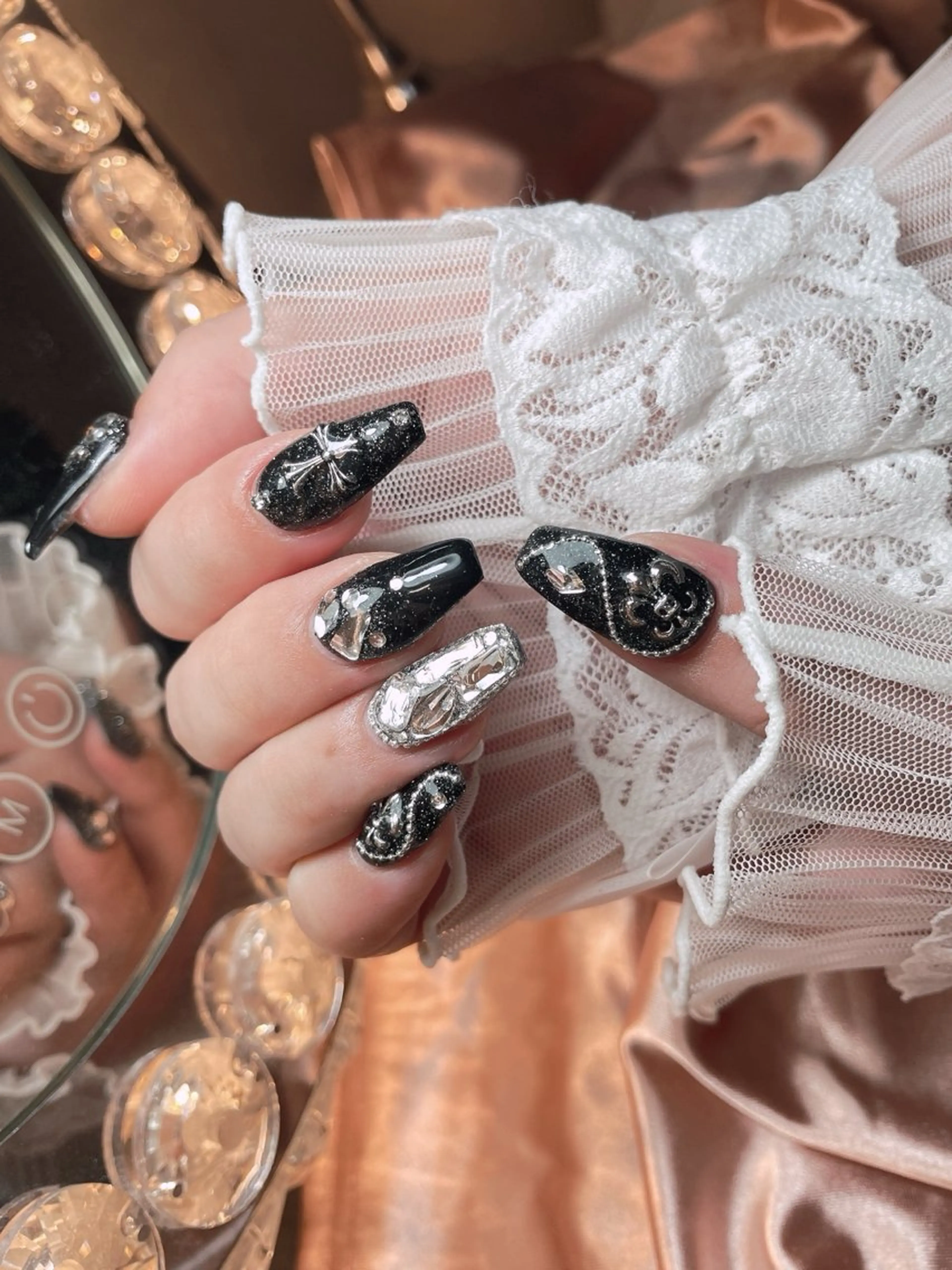 ネイル 23時まで❤︎韓国、 ワンホンネイルのネイルデザイン