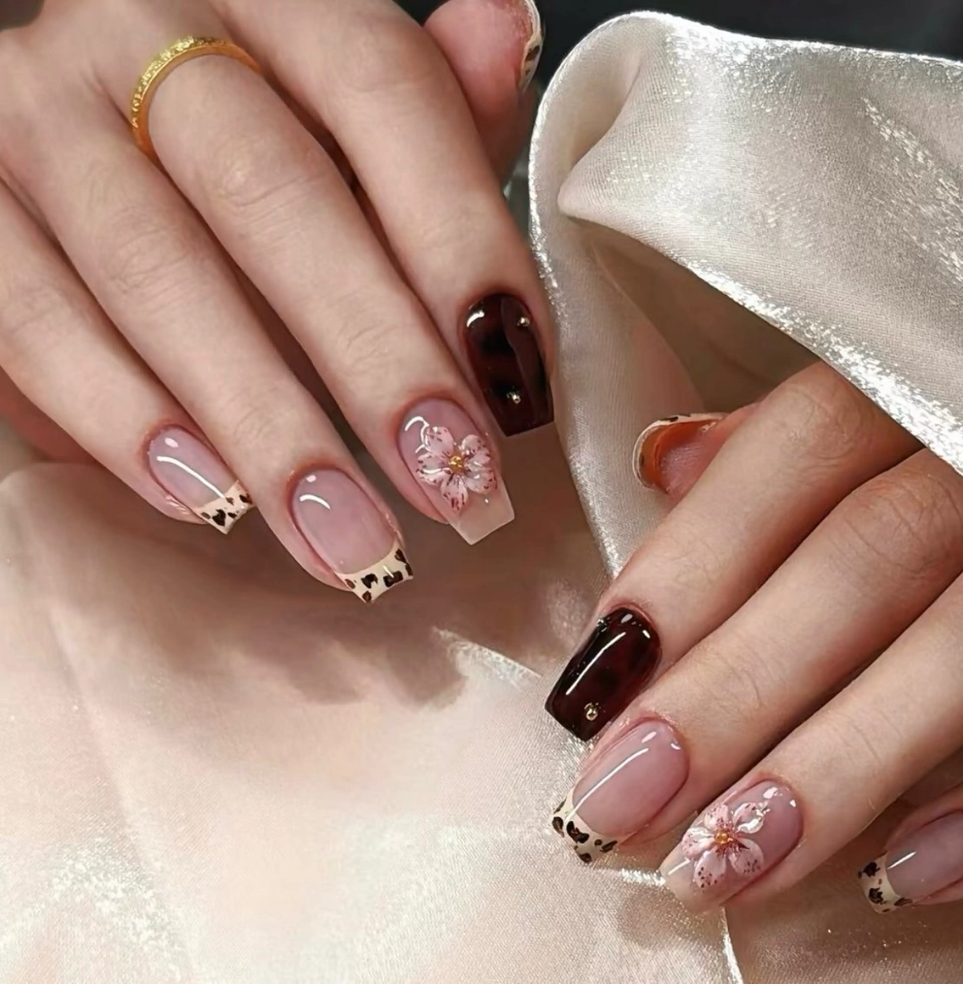 ネイル ハンドネイル ✿は✿ぴ ✿ね✿す✿のネイルデザイン