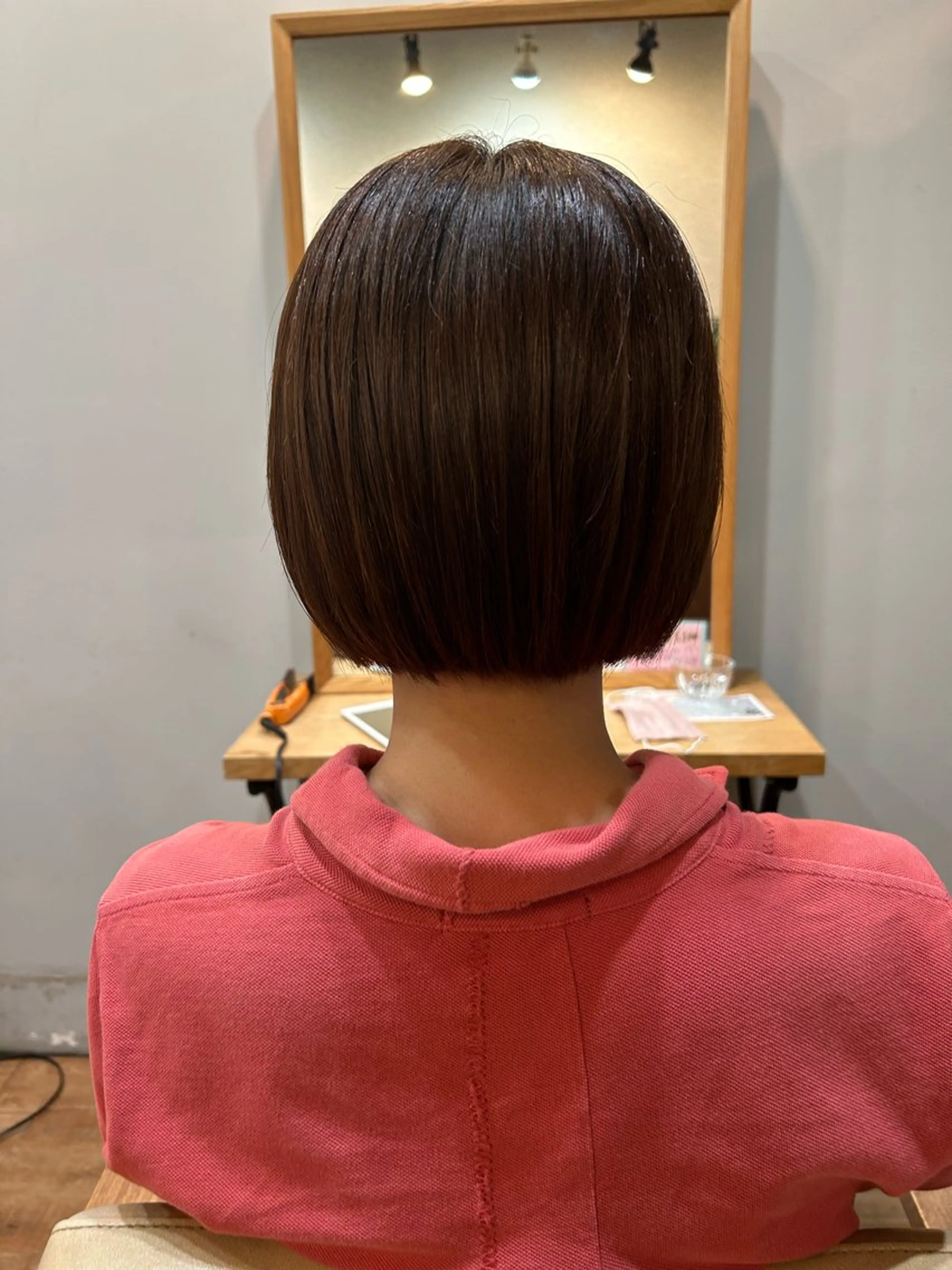 ショート カラー あずま みゆのヘアスタイル