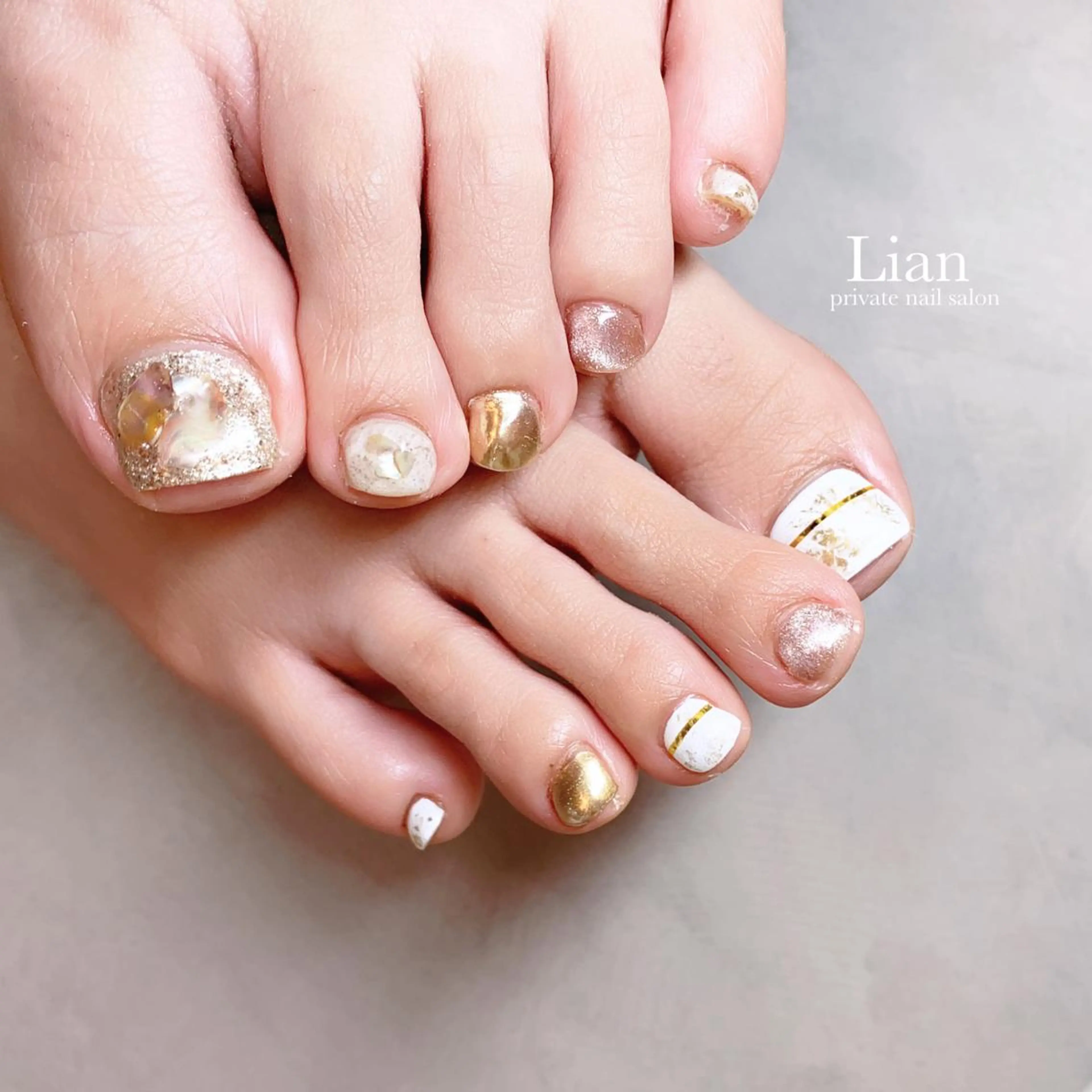 ネイル キラキラネイル マグネットネイル ミラーネイル ニュアンスネイル nailsalon Lenoaのネイルデザイン