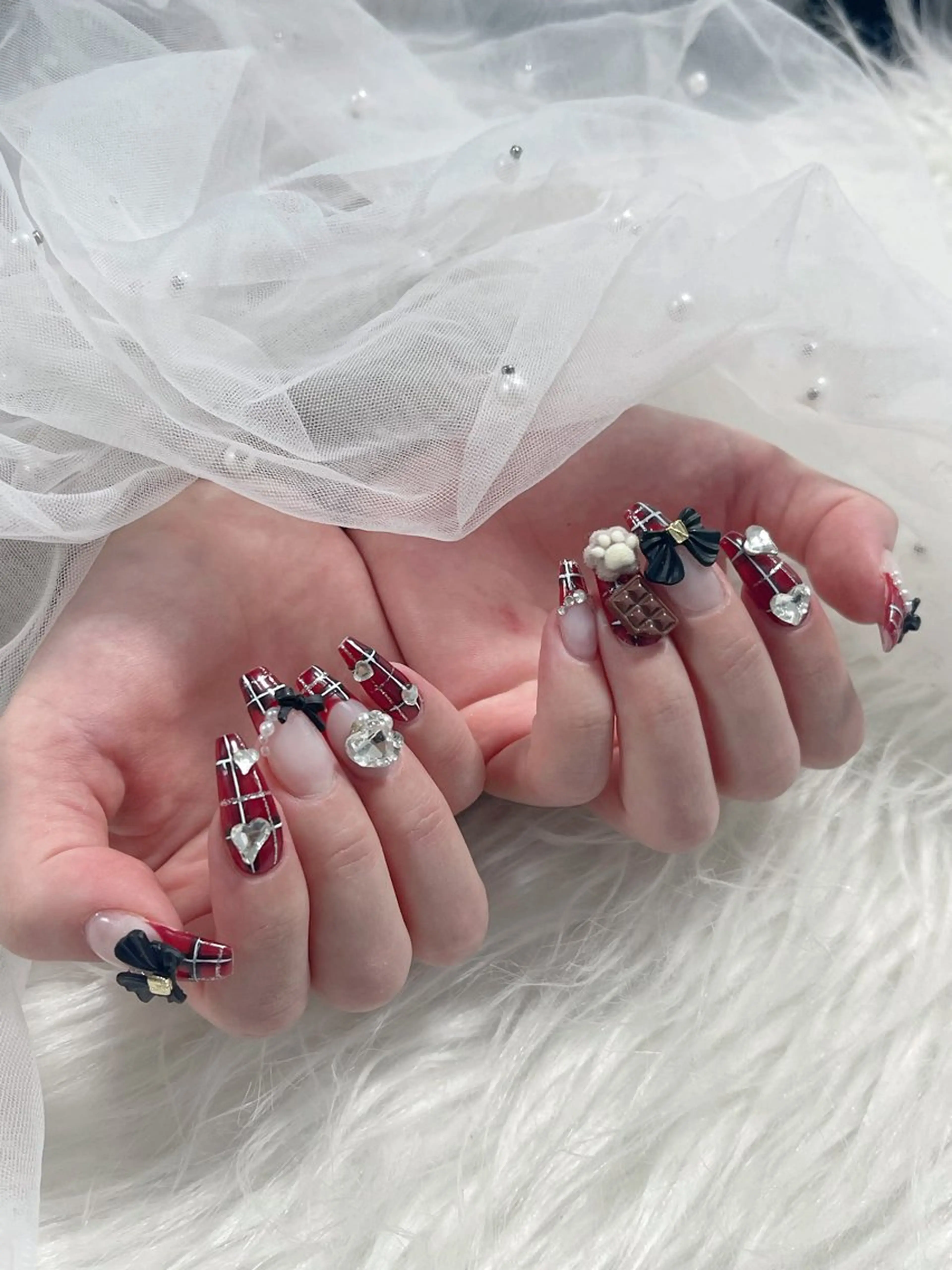 ネイル オーロラネイル クリアネイル 成人式 フラッシュネイル ジェルネイル ハンドネイル Amee Nail Salonのネイルデザイン