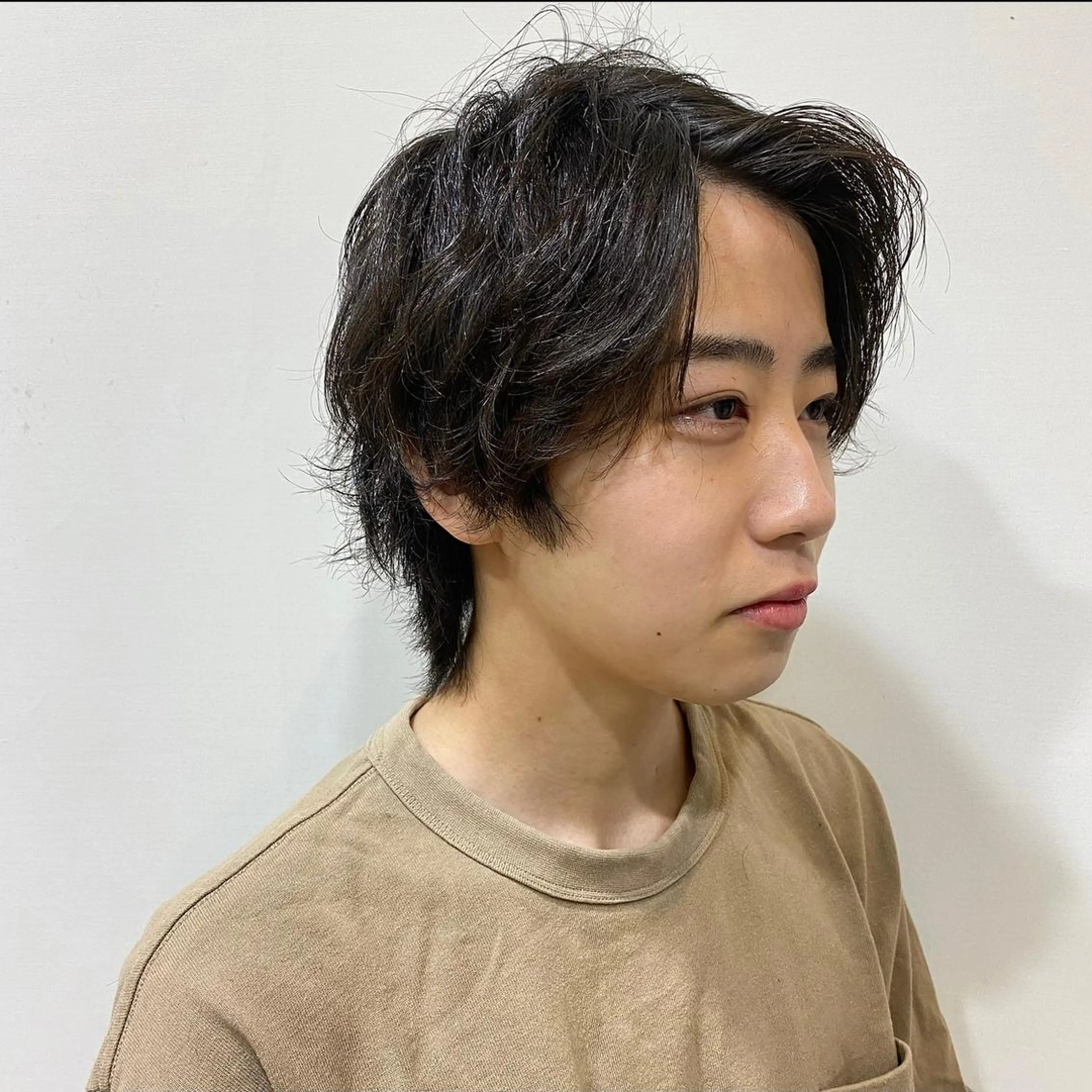 ミディアム メンズ メンズウルフカット ウルフカット カット トリートメント JINKIメンズ特化 メンズカットパーマのヘアスタイル