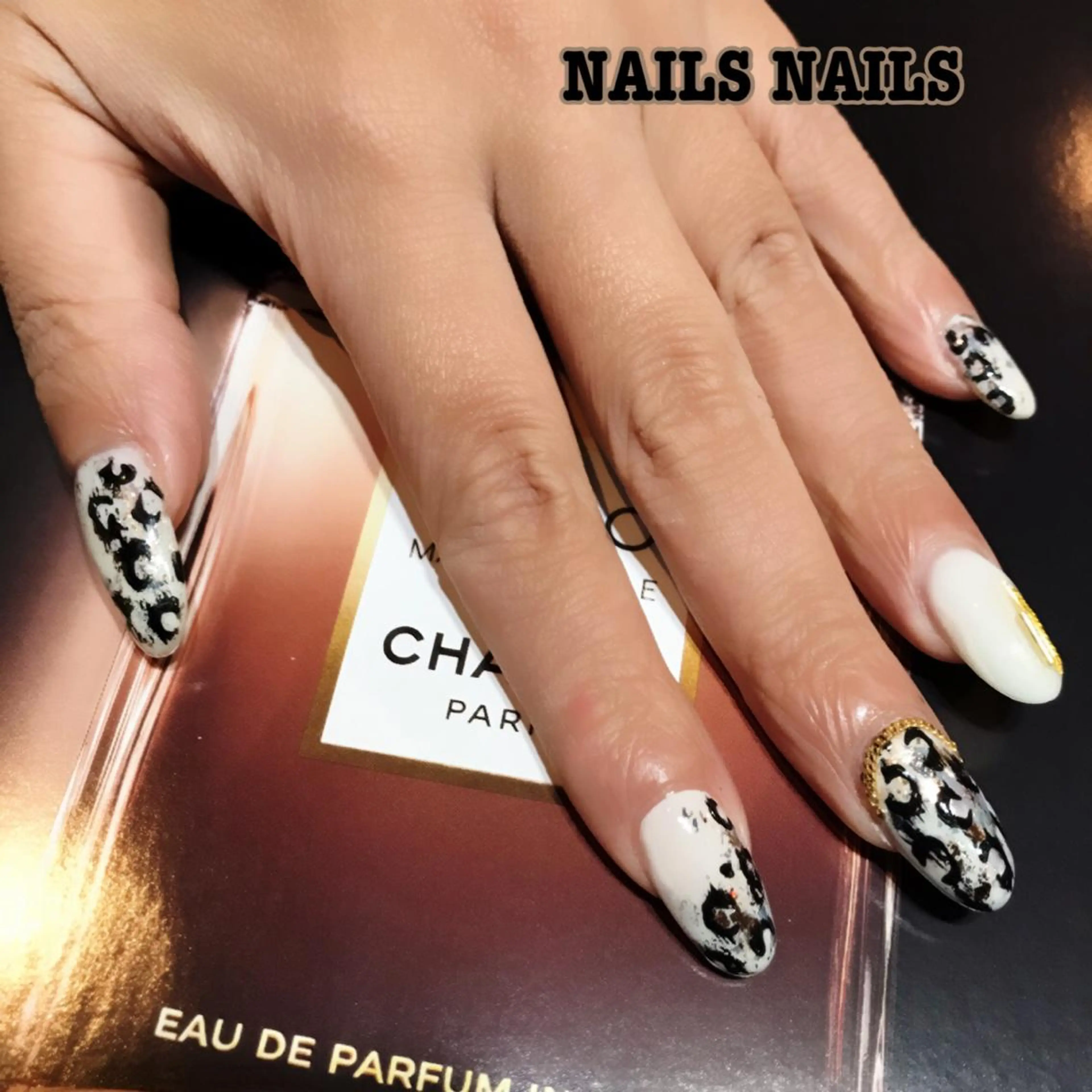 ネイル アニマル柄 長さ出し NAILSNAILS ERIKAのネイルデザイン