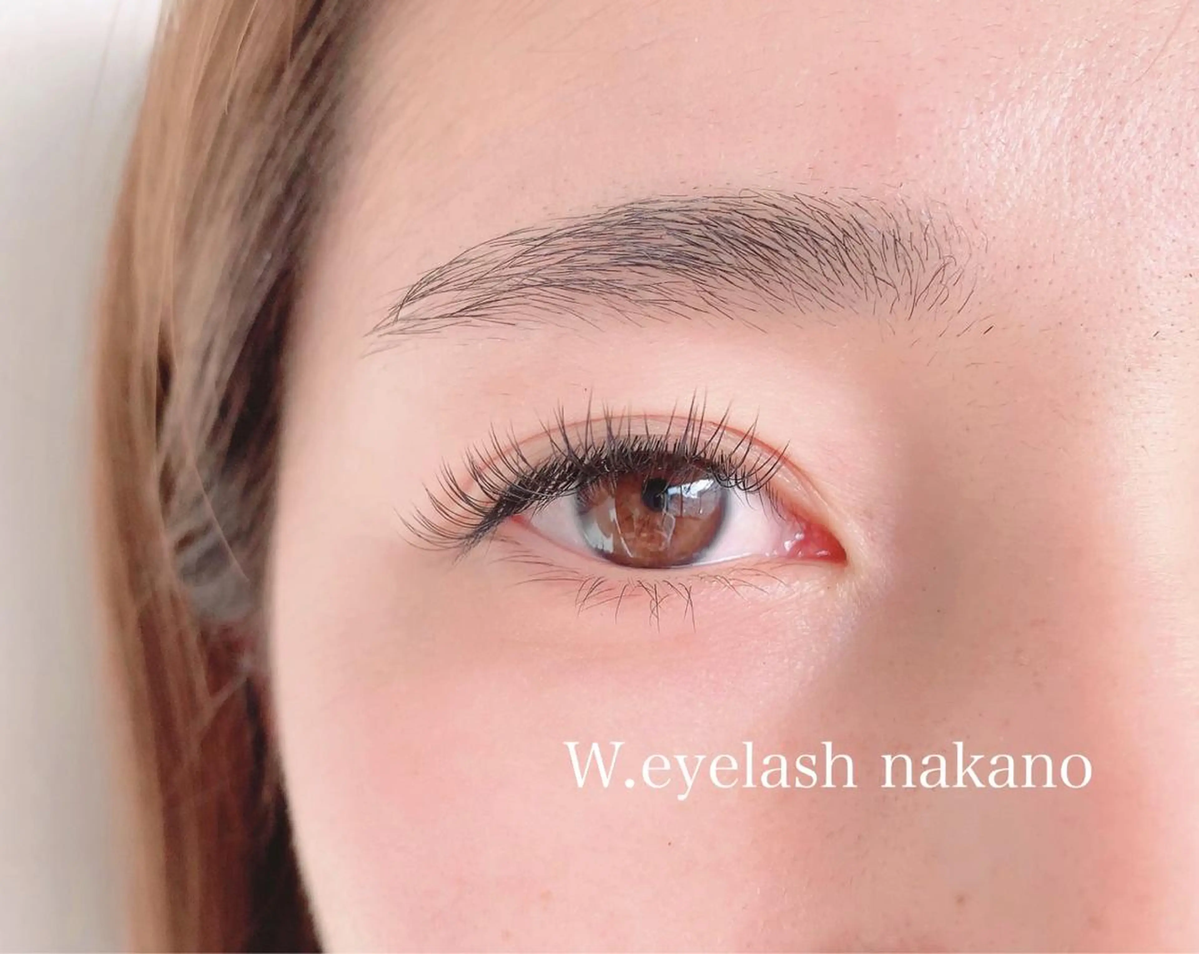ショート カラー ネイル マツエク・マツパ W.eyelash所属・ダブリュー アイラッシュの眉毛・アイブロウイメージ