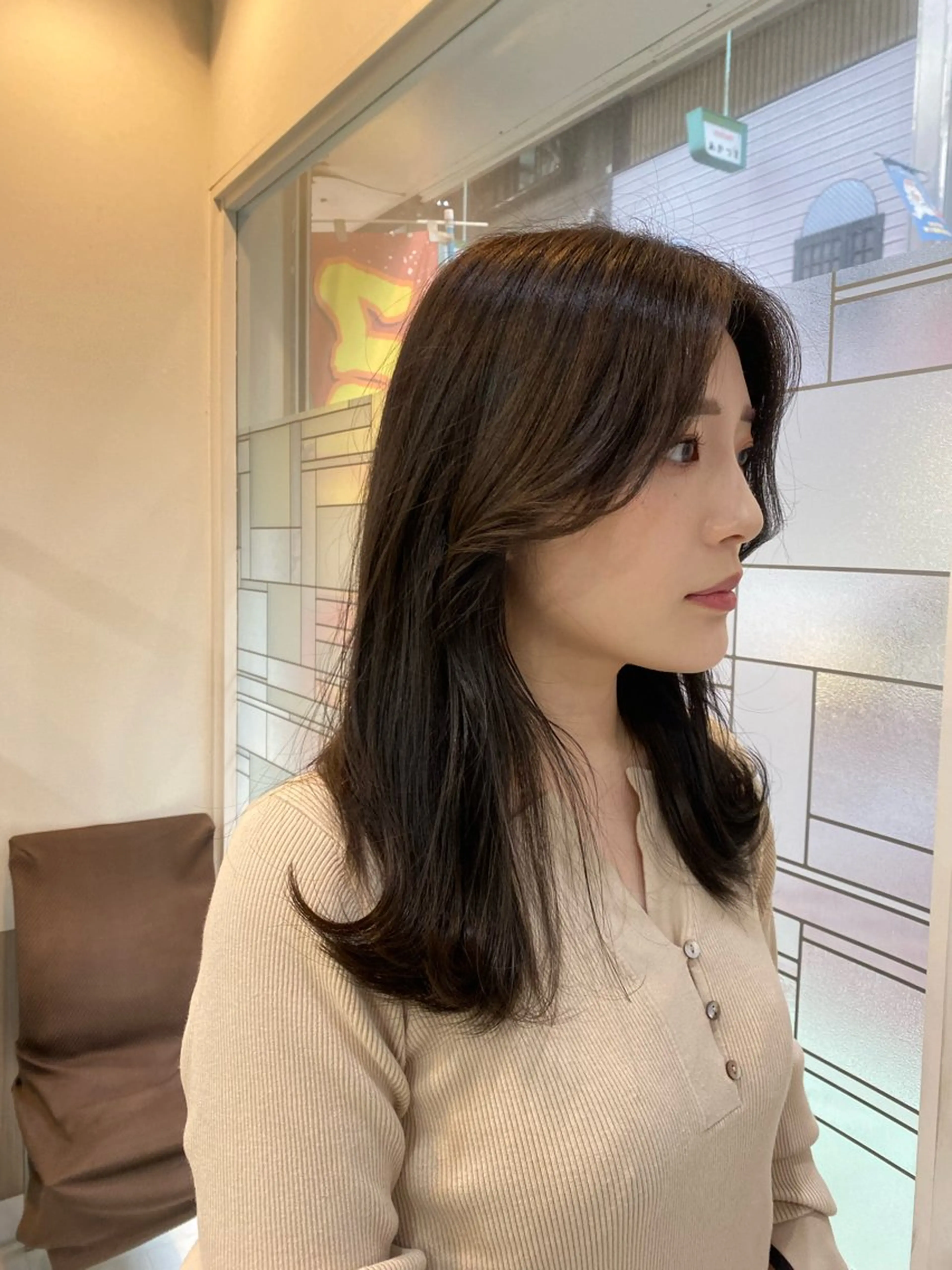 ミディアム カット ヘアカラー トリートメント トップスタイリスト 江口 稜亮のヘアスタイル