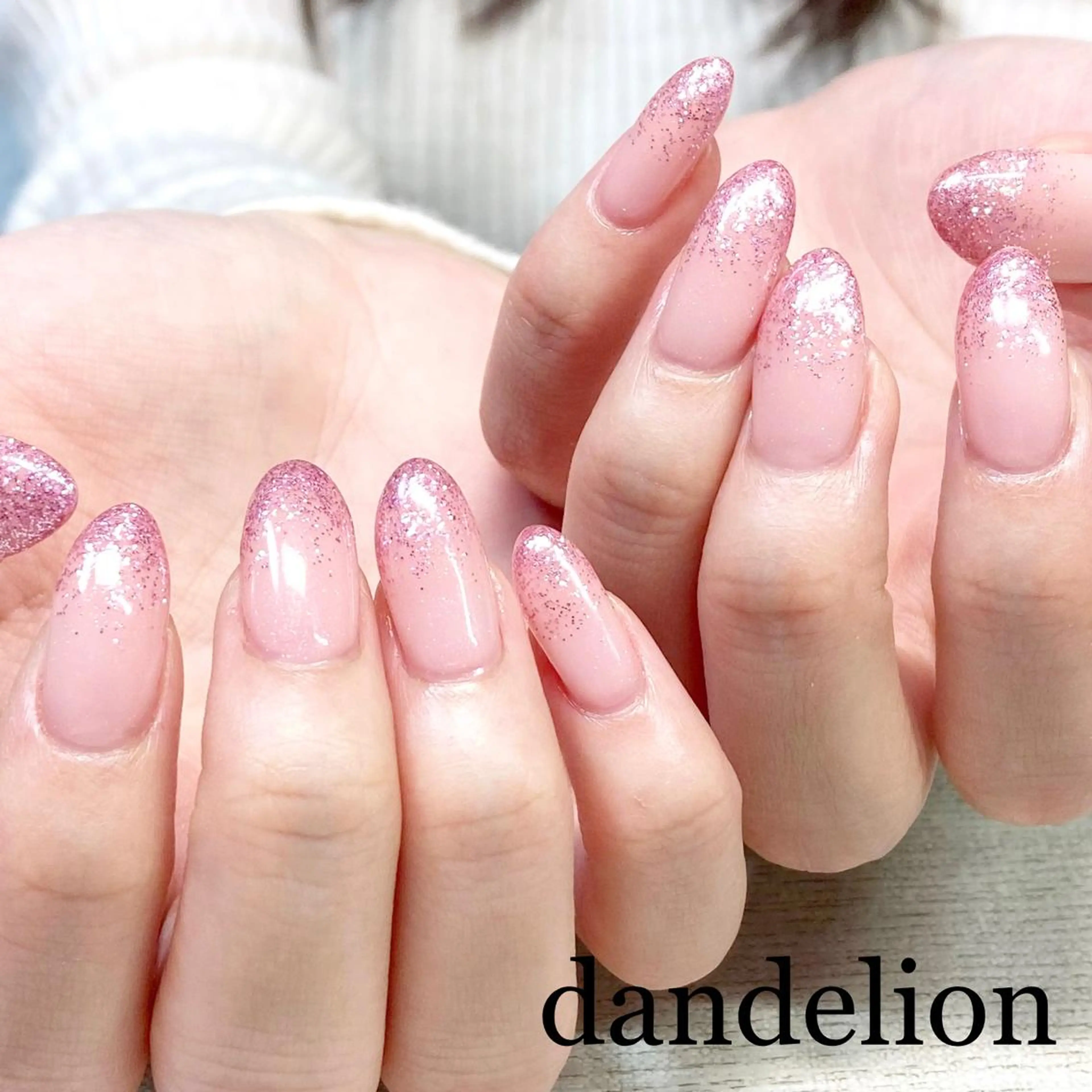 ネイル ラメ(グリッター) ラメグラデーション ハンドネイル ハンドケア dandelion ダンデライオンのネイルデザイン