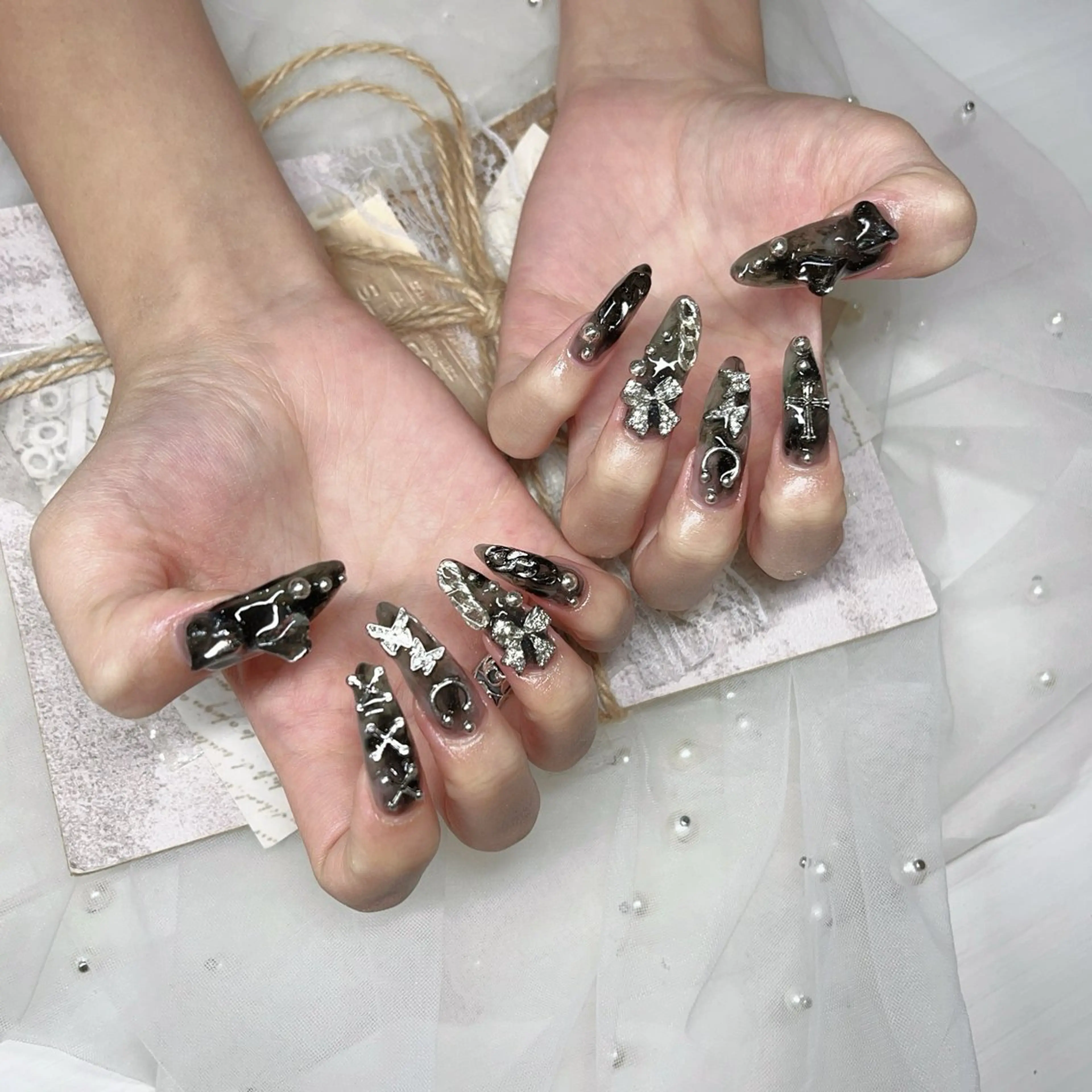 ネイル Fairyフェアリーネイルサロン所属・Nail Hibi サロンのネイルデザイン