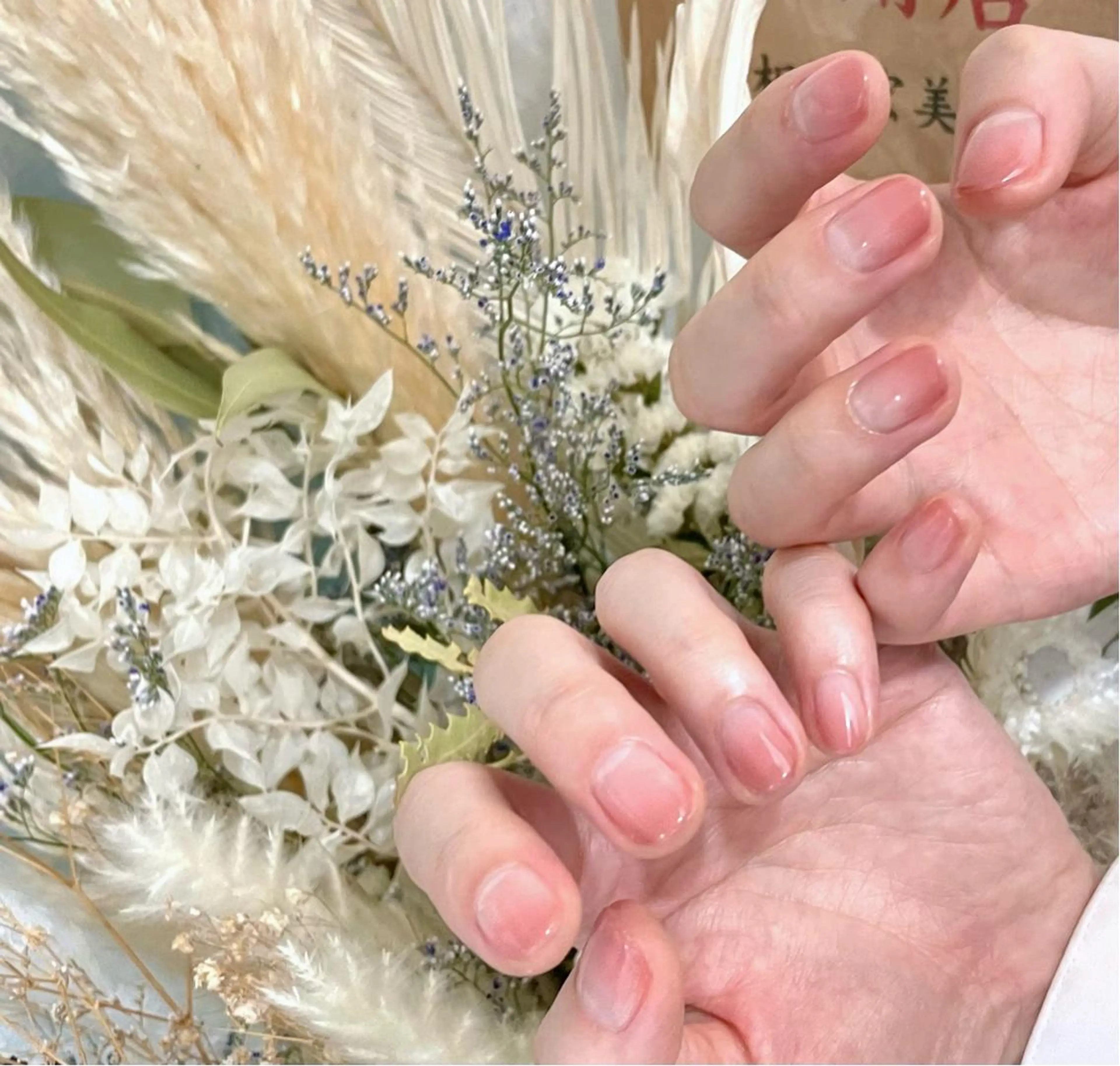 ショート ネイル グラデーション Kaka Nailsのネイルデザイン