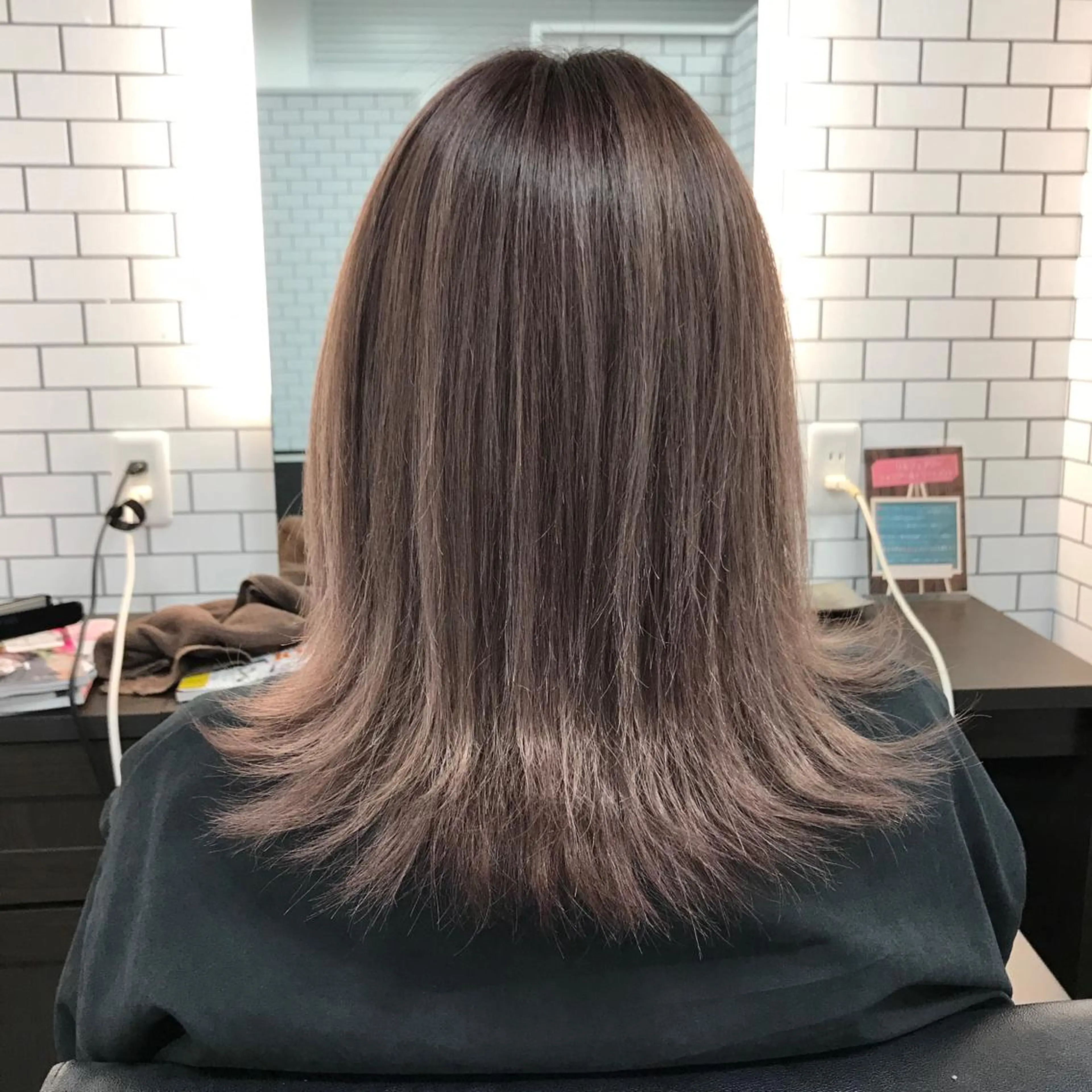 ミディアム ハイライト GENDER hair &eyeのヘアスタイル