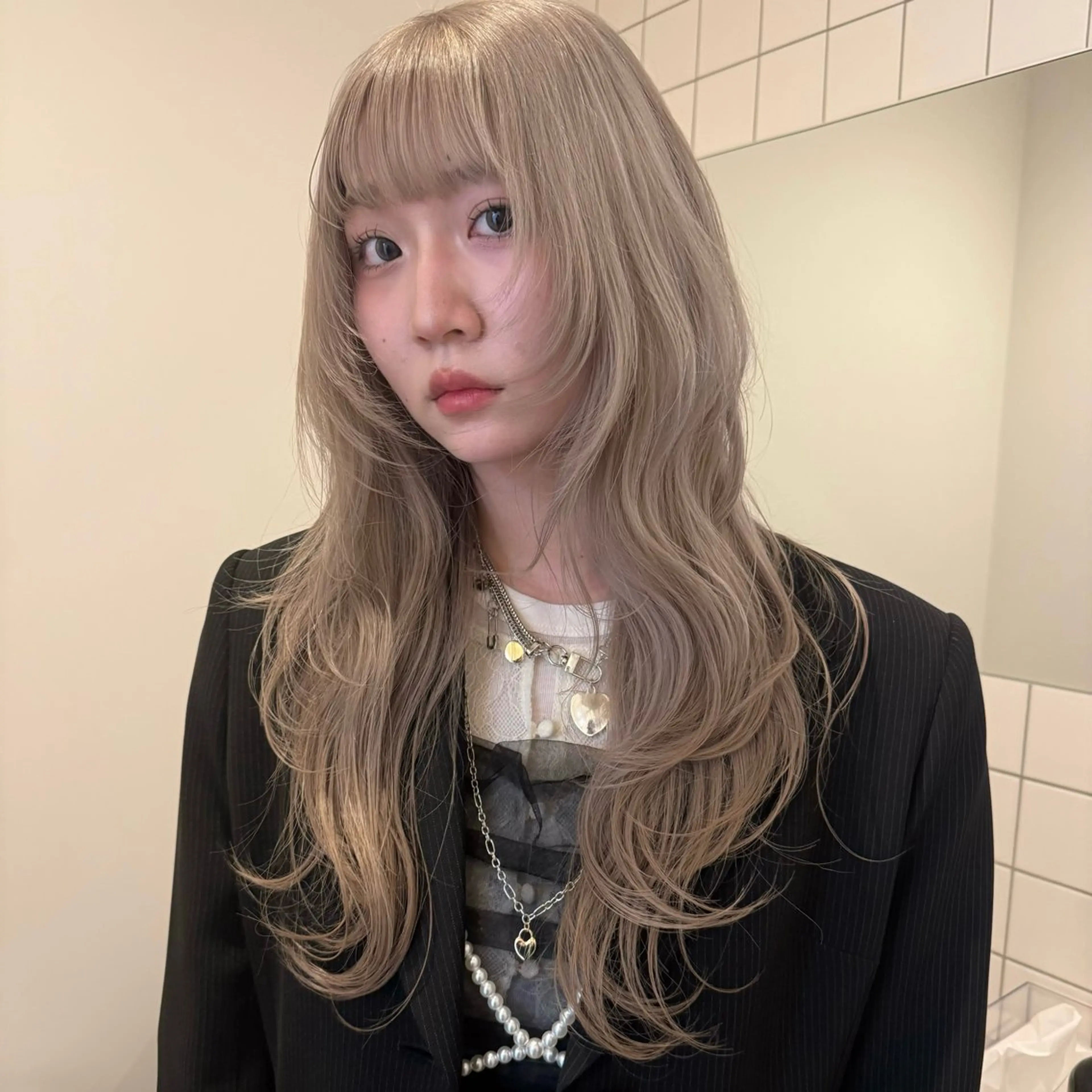 ロング ヘアカラー 舟橋耀/ブリーチカラ ー/レイヤーカットのヘアスタイル