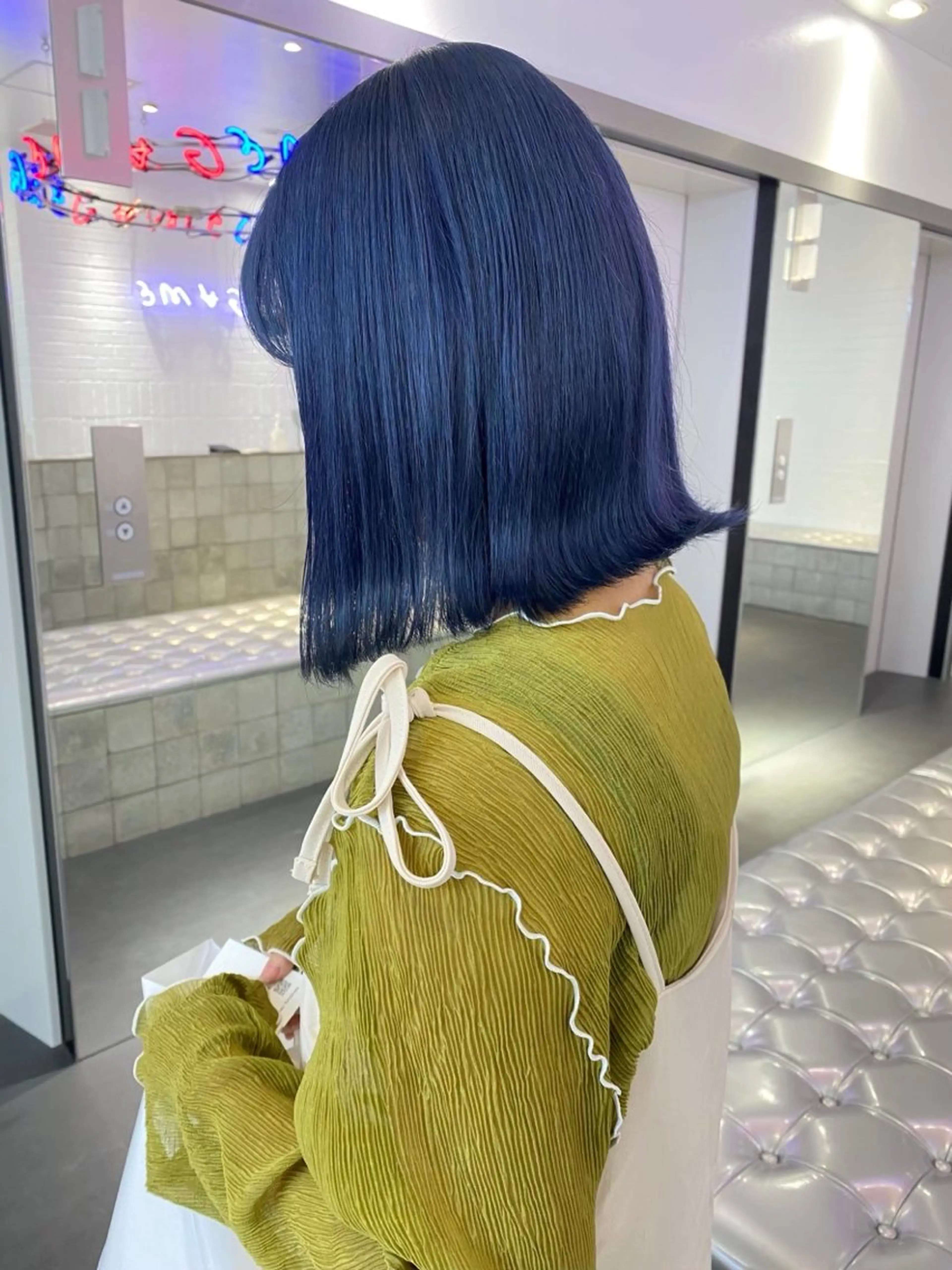 ミディアム カラー ヘアアレンジ ブルーカラー ネイビーカラー ヘアカラー 🎀ハイトーン×艶髪 🎀さや 💜のヘアスタイル