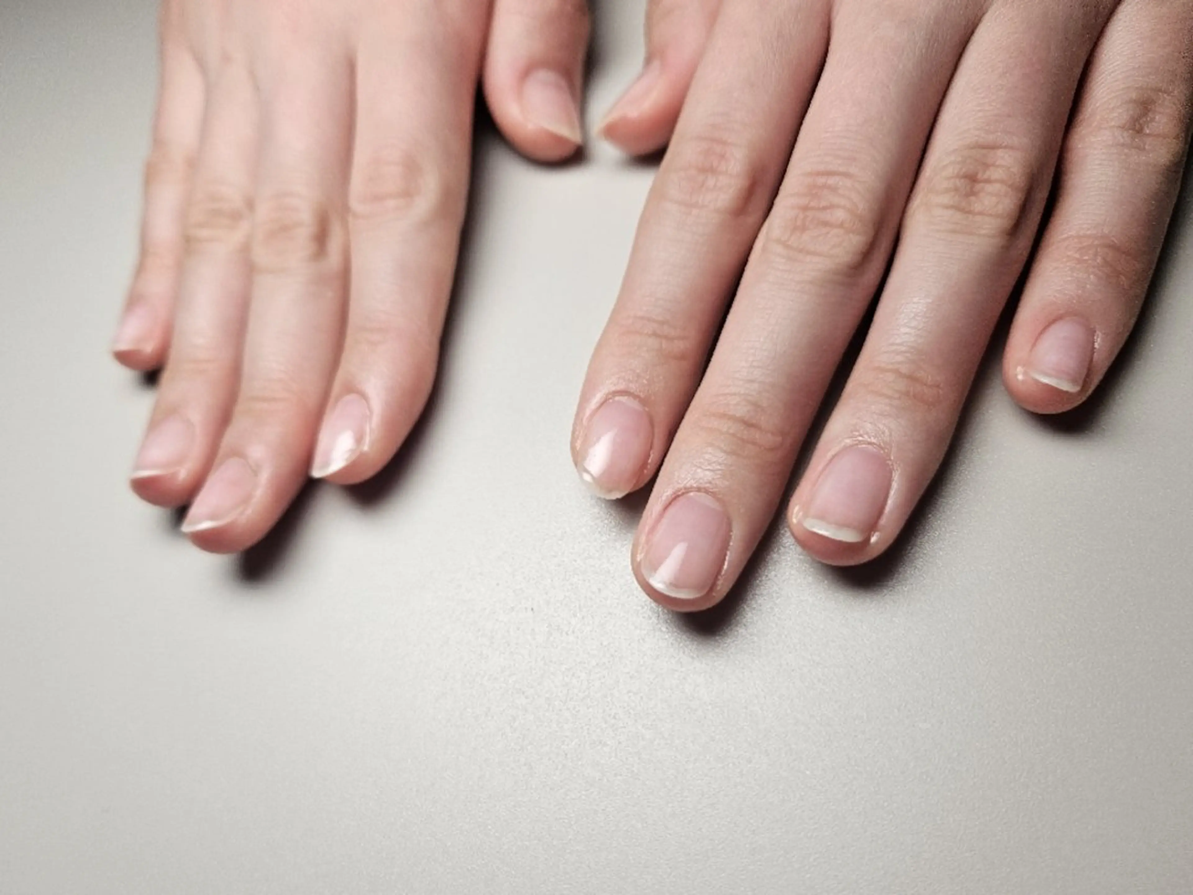 ♥【ジェルネイルオフ(ケア・強化剤付き)】爪の形を整え丁寧にカーゼクリーン後、強化剤を塗布します🌱の写真