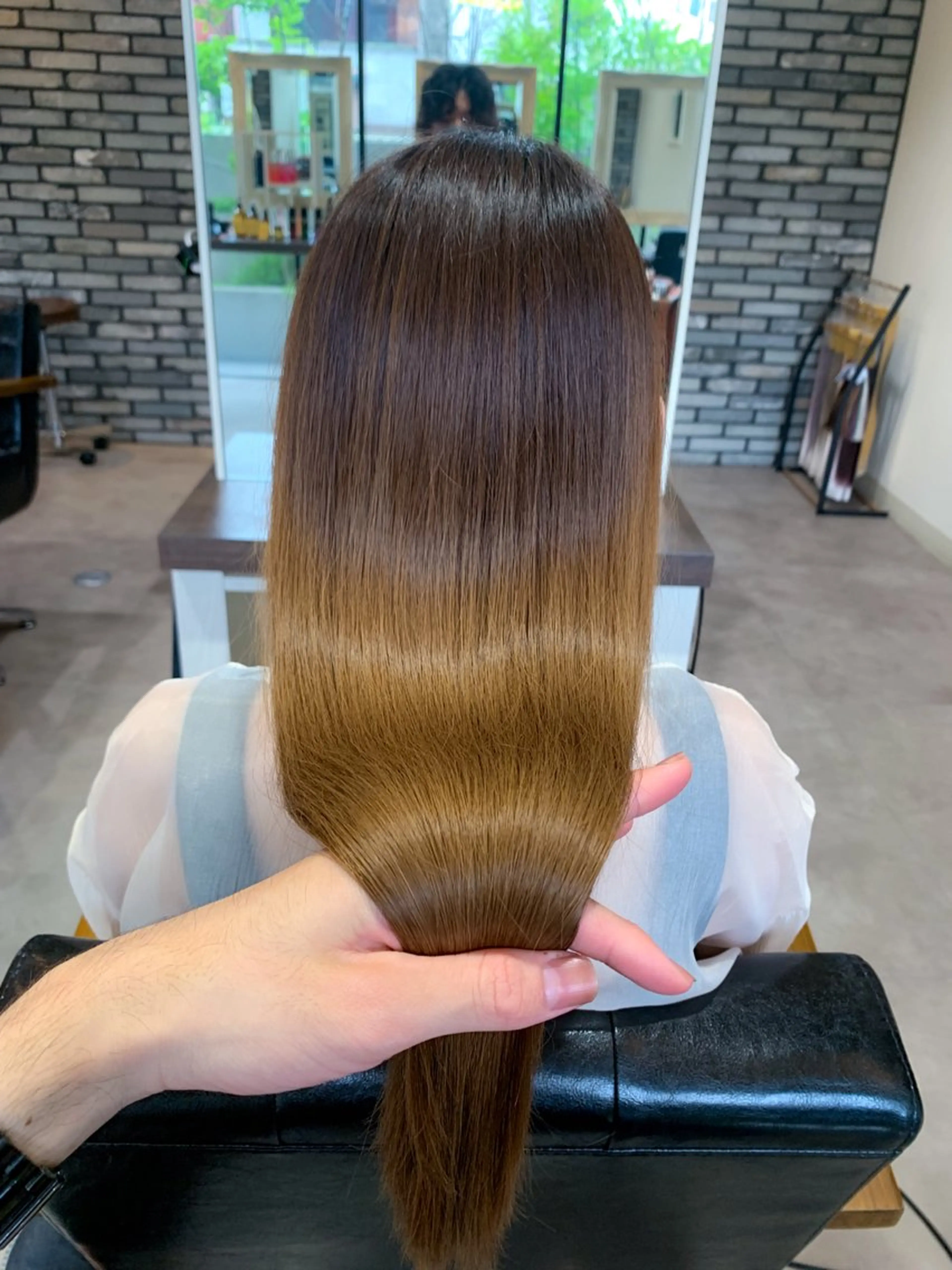 ロング ハイライト 髪質改善 韓国風ヘア 縮毛矯正 トリートメント カット 縮毛矯正 トリートメント Uni.所属・地毛風ストレート/ 髪質改善/榎本流行のヘアスタイル