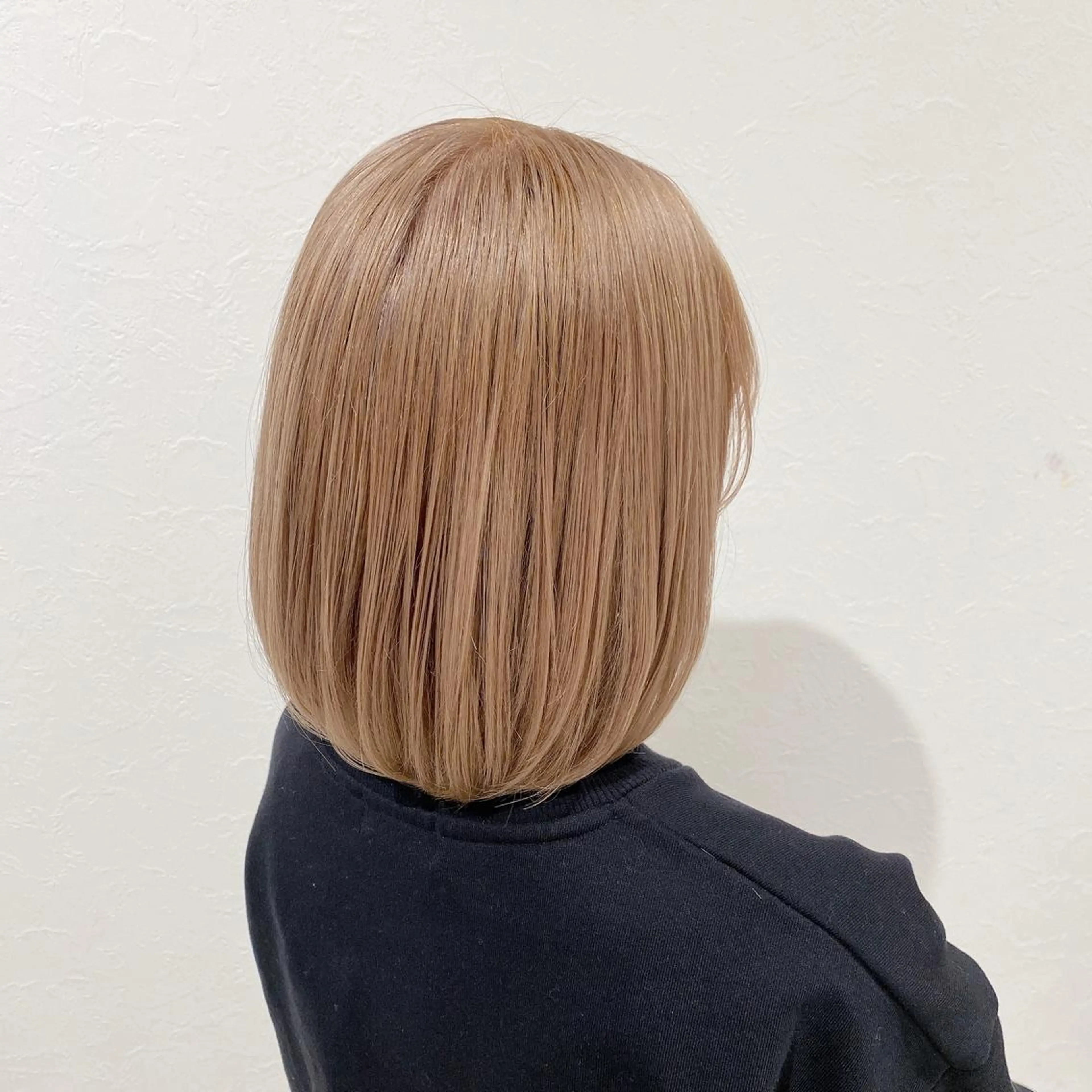 ショート カラー トリートメント ベレーザ渋谷所属・🦋ハイトーン・髪質 改善🦋成嶋 朋希のヘアスタイル