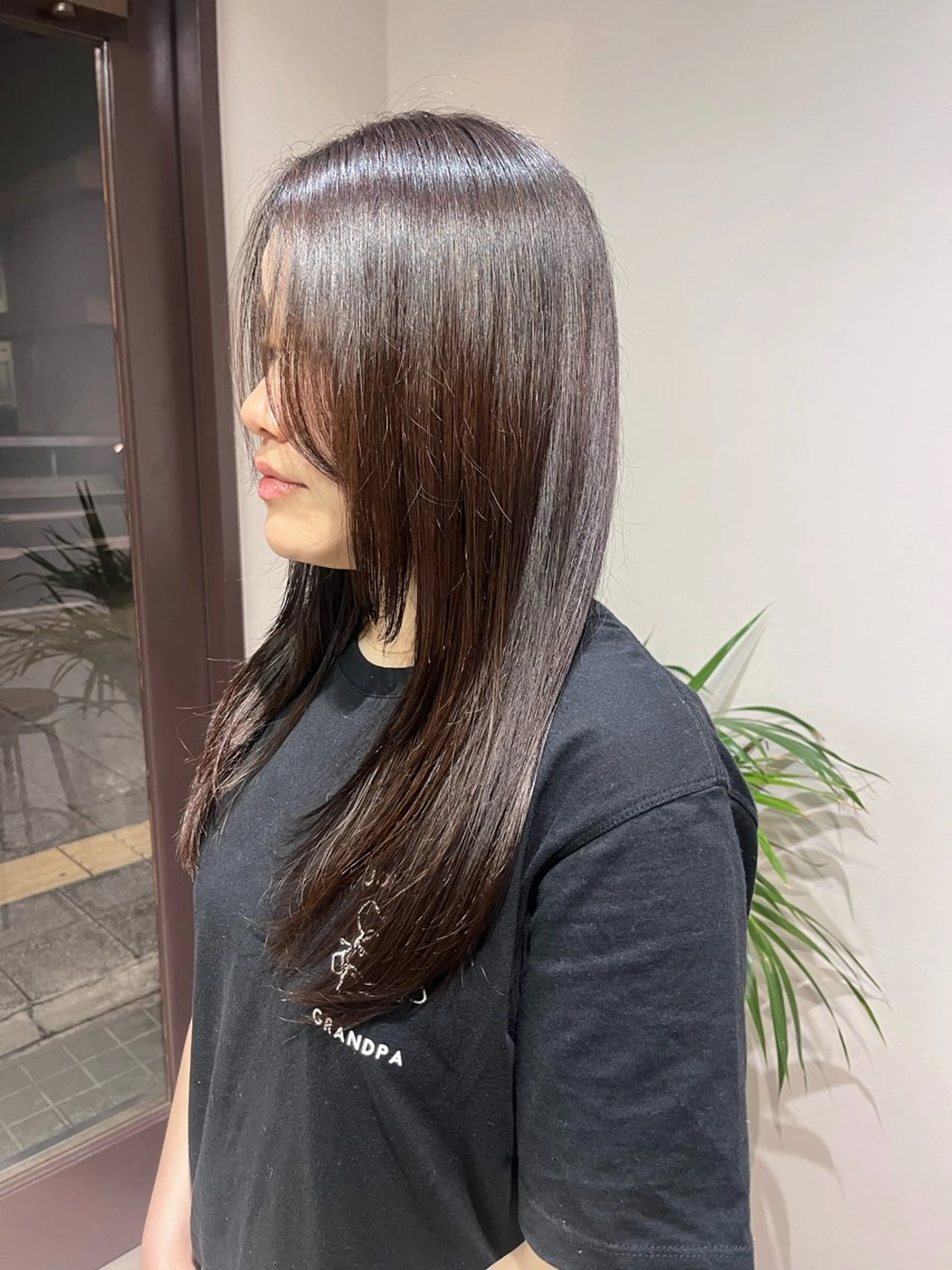 ロング カラー 友 美海のヘアスタイル