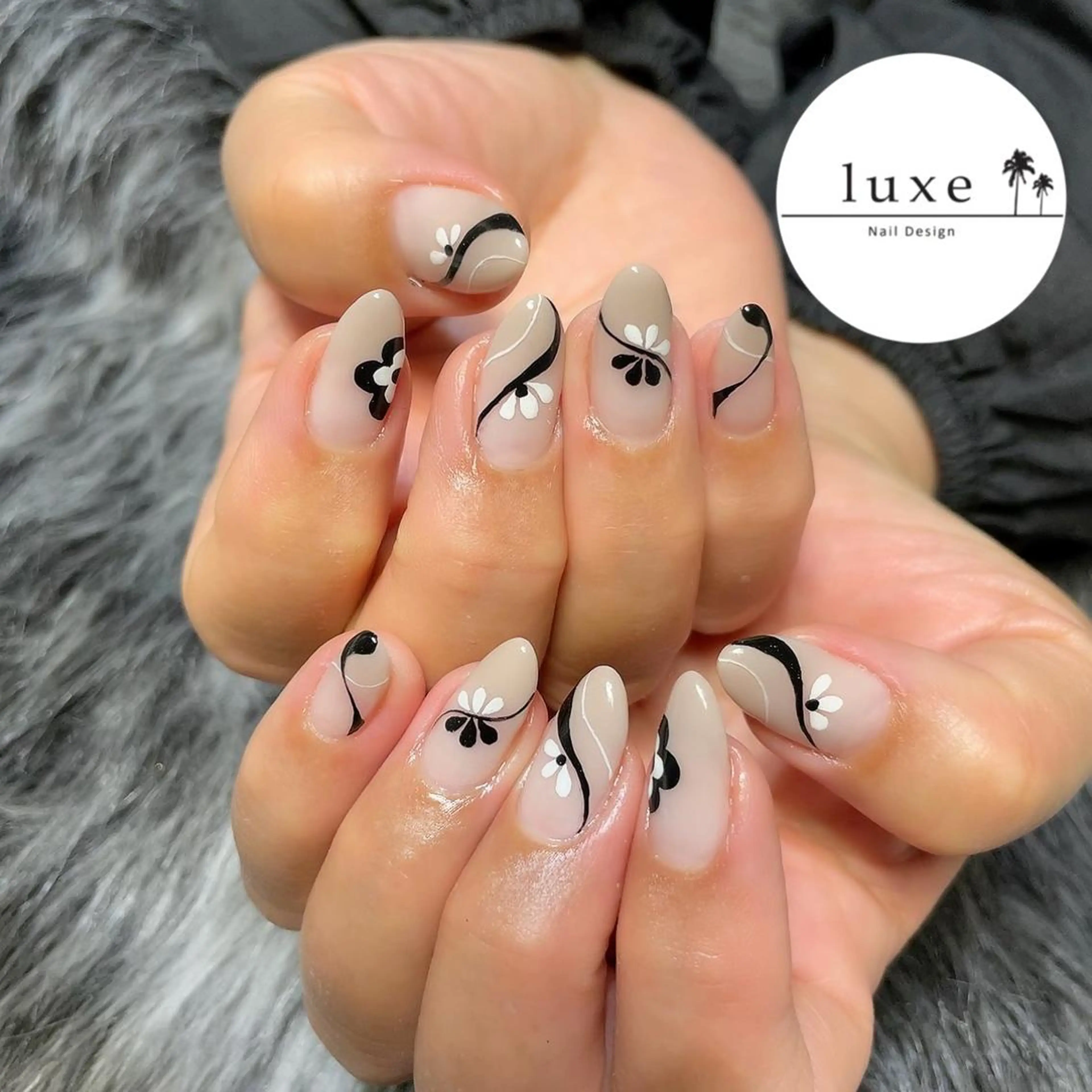 ネイル luxe NailDesignのネイルデザイン