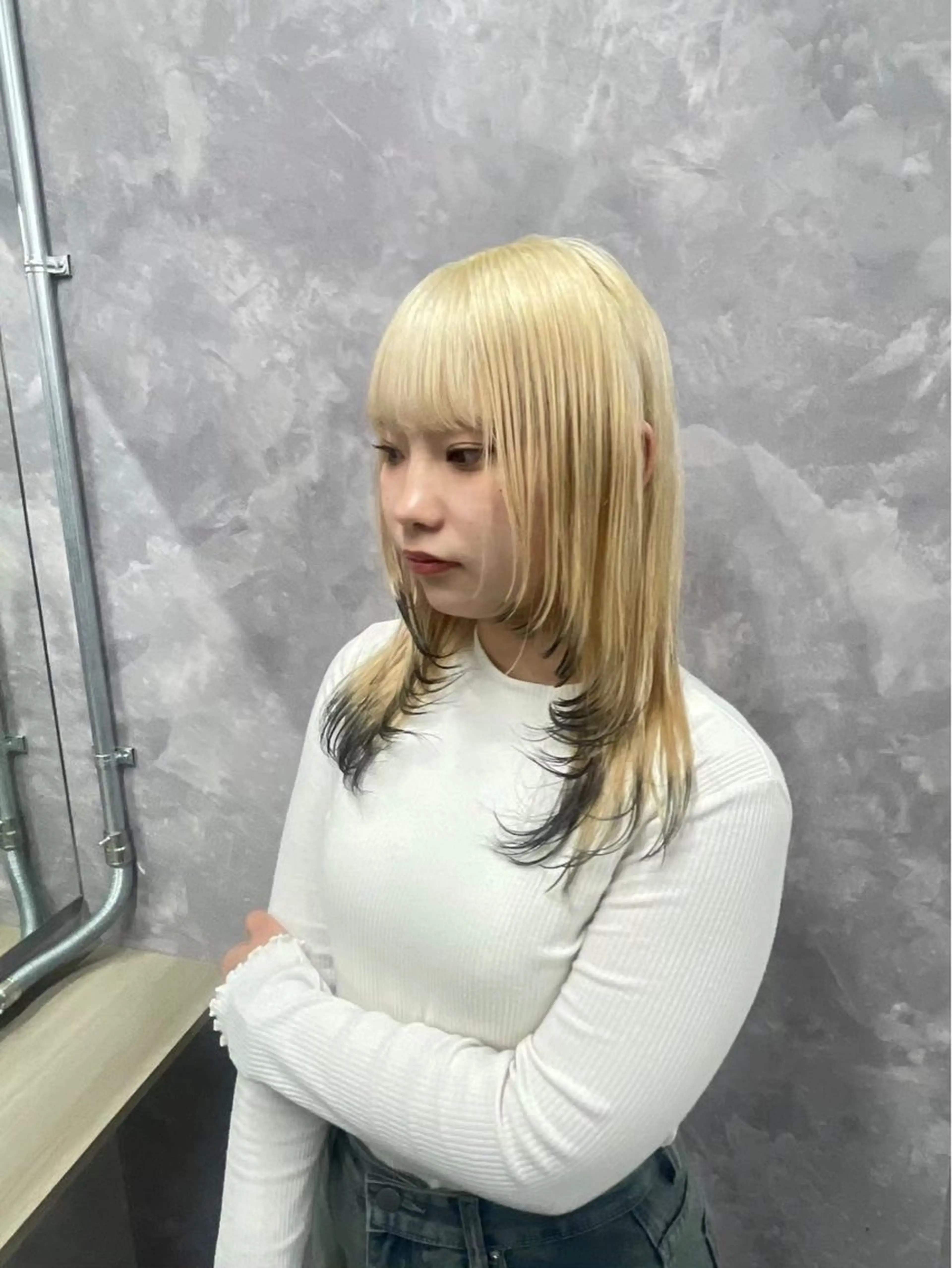 セミロング カラー ヘアアレンジ ヘアカラー トリートメント ヘアセット 🩶【推しハイトーン 】yuzu🩶のヘアスタイル