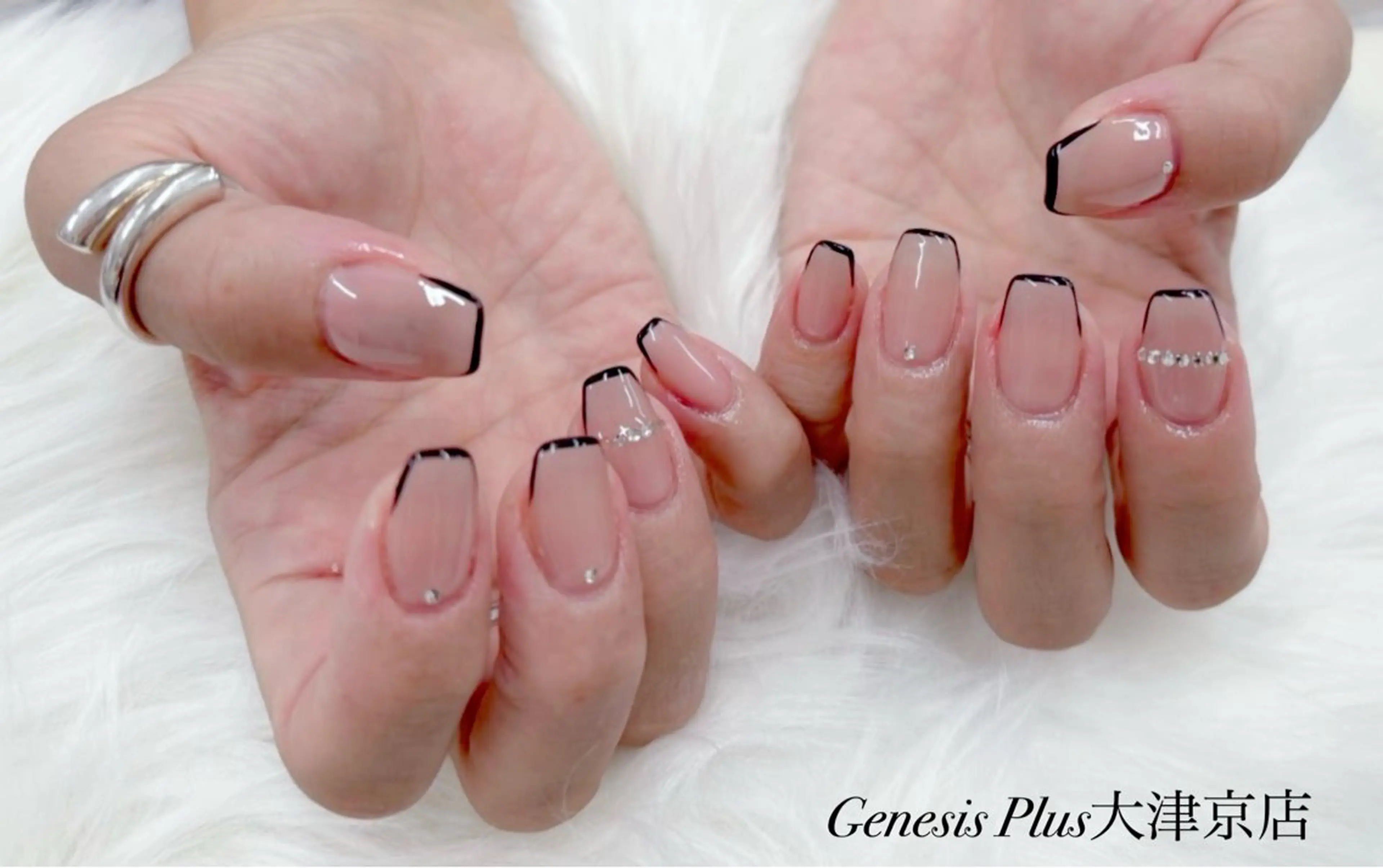 ネイル フレンチネイル ストーンネイル Genesis Plus大津京店のエステ・リラクイメージ