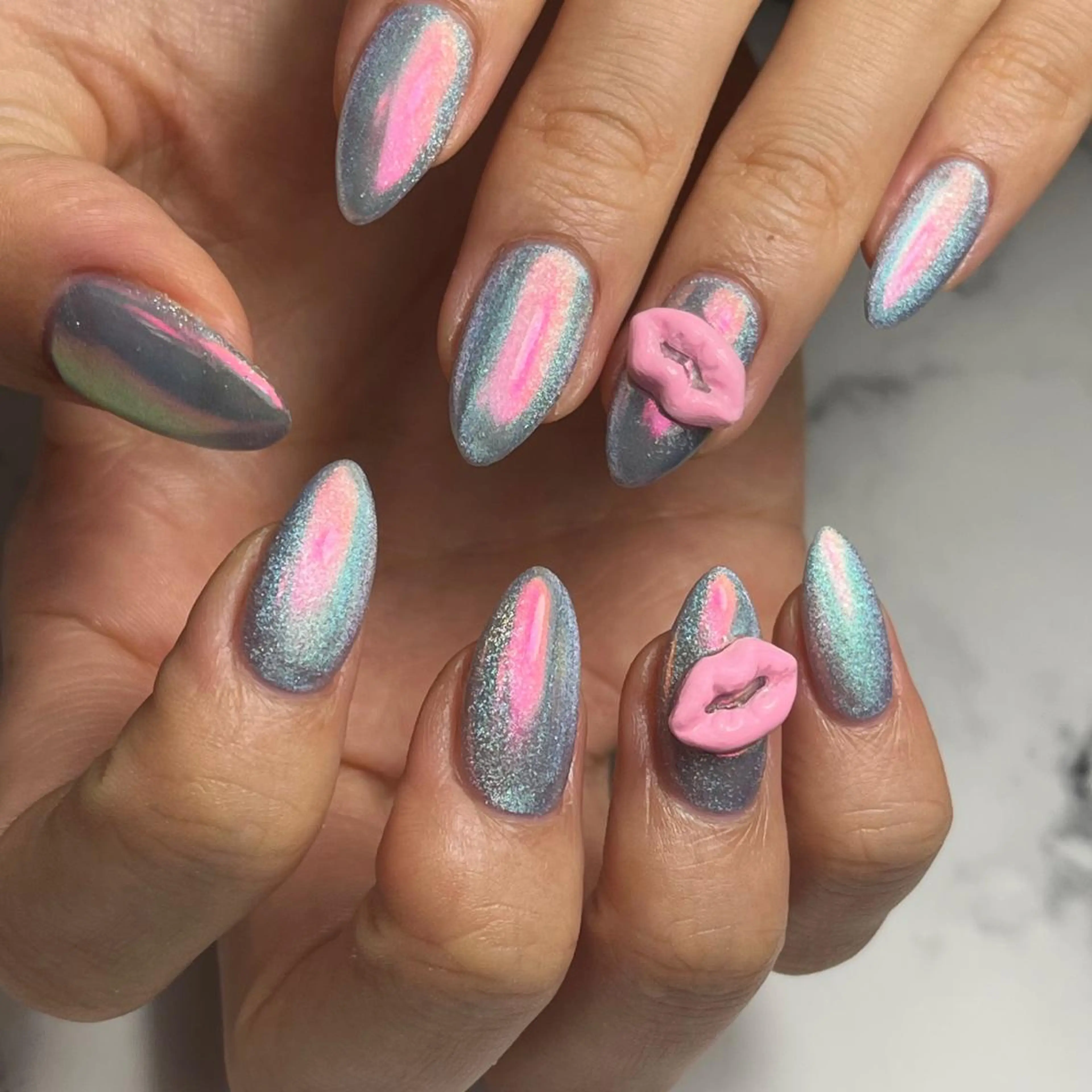 ネイル オーロラネイル ブルー ジェルネイル 水色 ワンカラーネイル ハンドネイル NAIL NOWのネイルデザイン