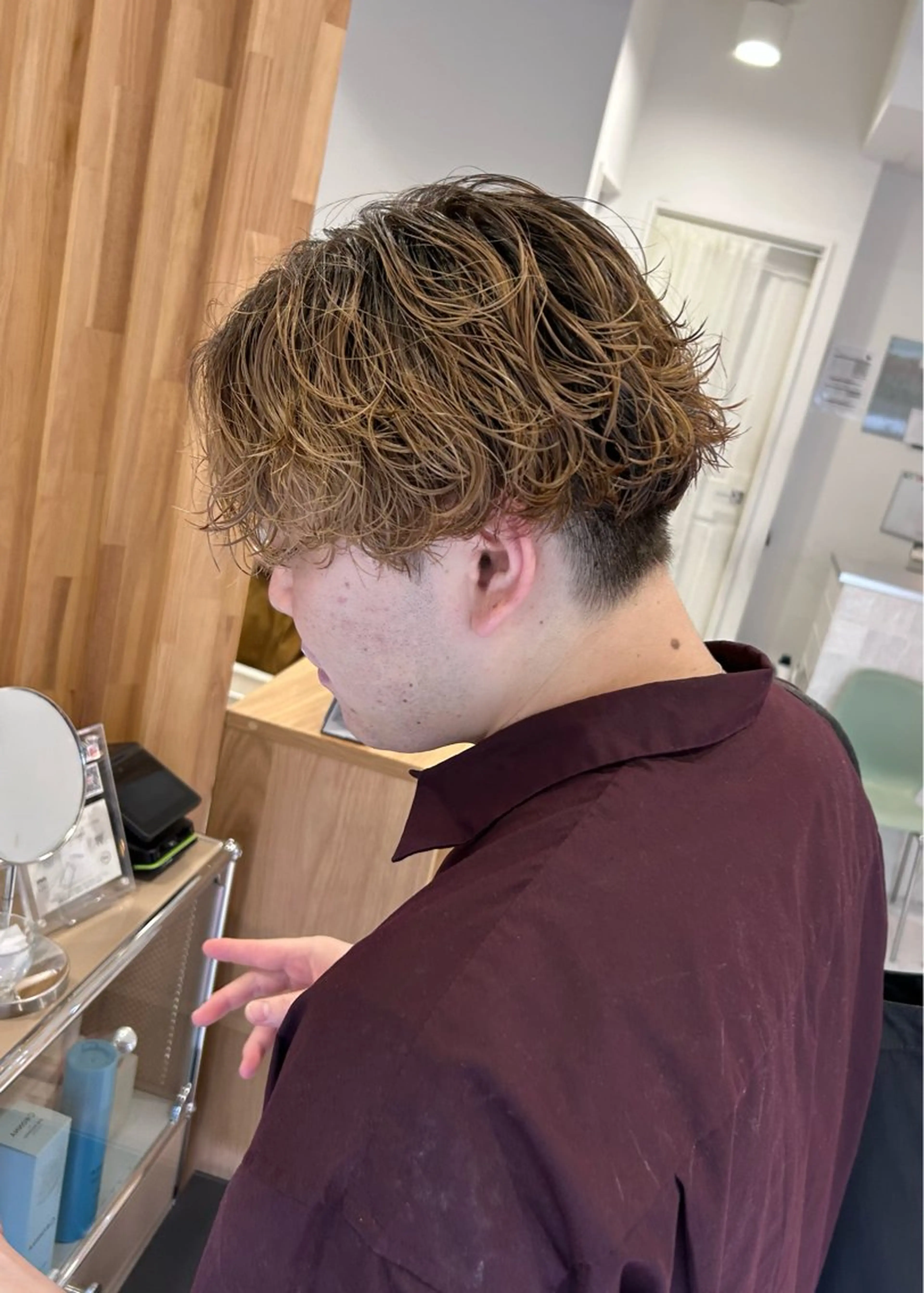 パーマ メンズ メンズパーマ 波巻きパーマ カット パーマ レイヤーカット🐺 hina🩶のヘアスタイル