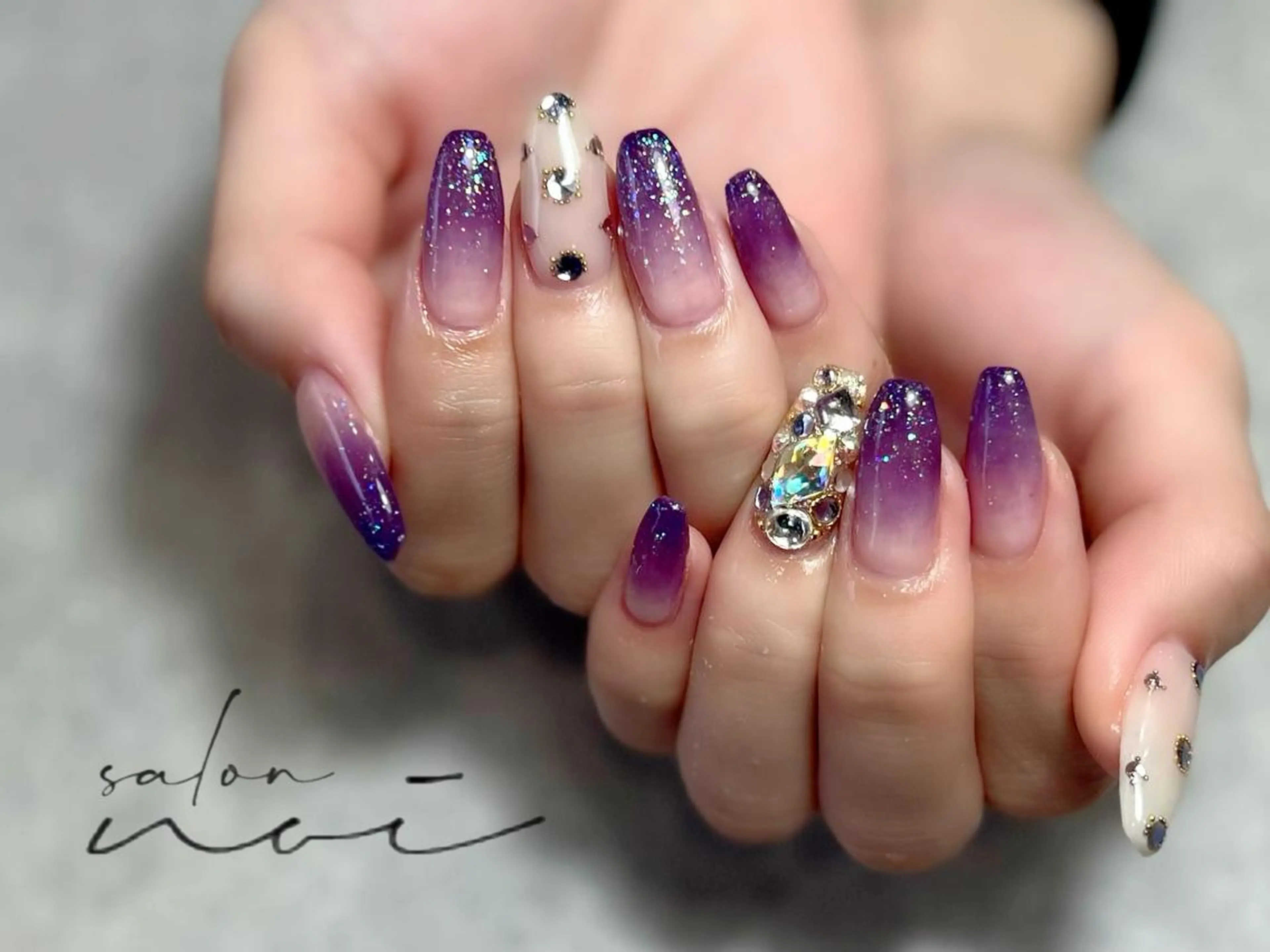ネイル グラデーション パープル ハンドネイル salon noi所属・salon noiのネイルデザイン