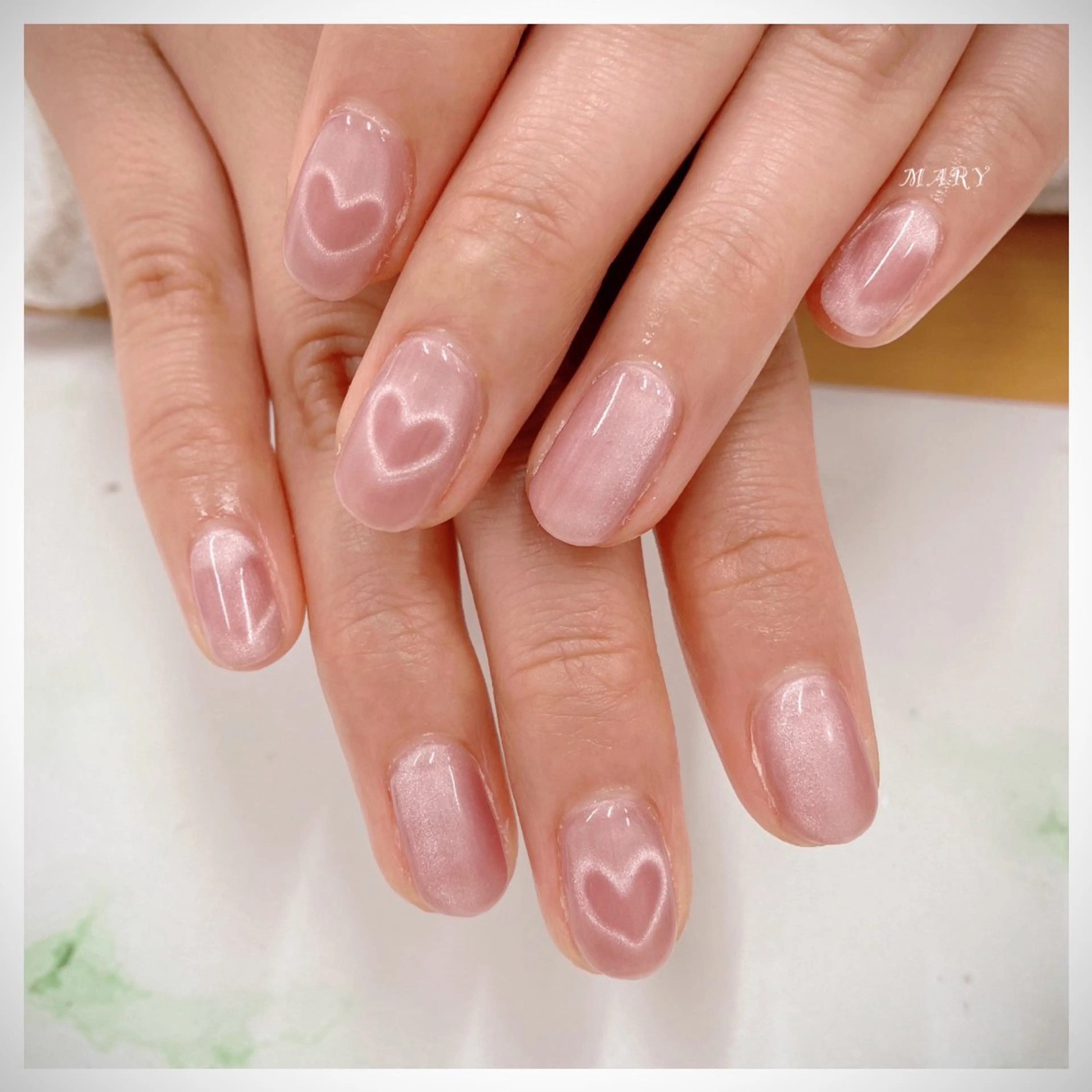 ネイル ハート マグネットネイル ニュアンスネイル ワンカラーネイル ピンク Mary nail所属・Mary nail .narumiのネイルデザイン