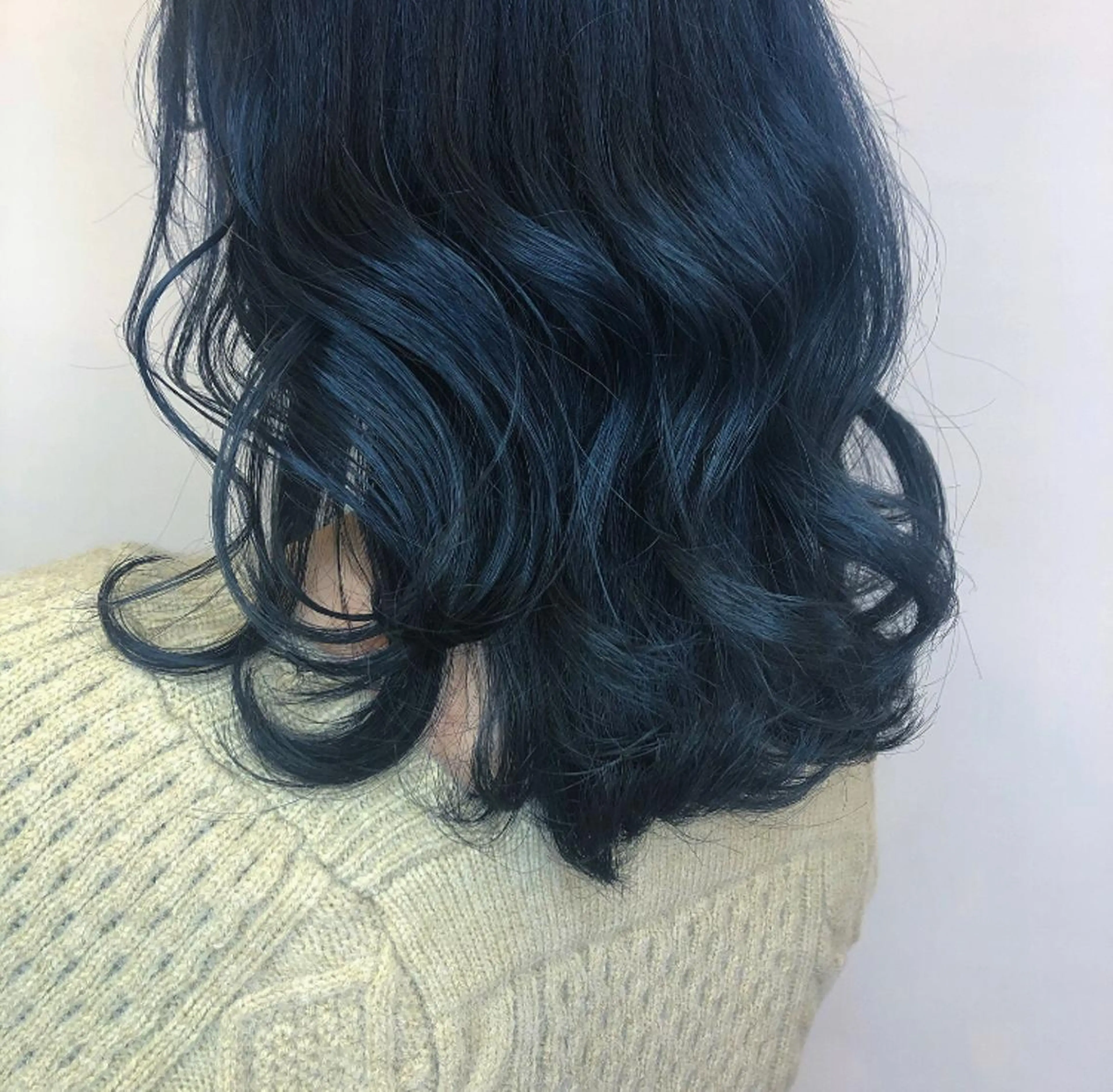 セミロング カラー ブルーカラー ネイビーカラー ヘアカラー トリートメント ヘアセット レイヤー/ハイトーン 🧸SENAのヘアスタイル