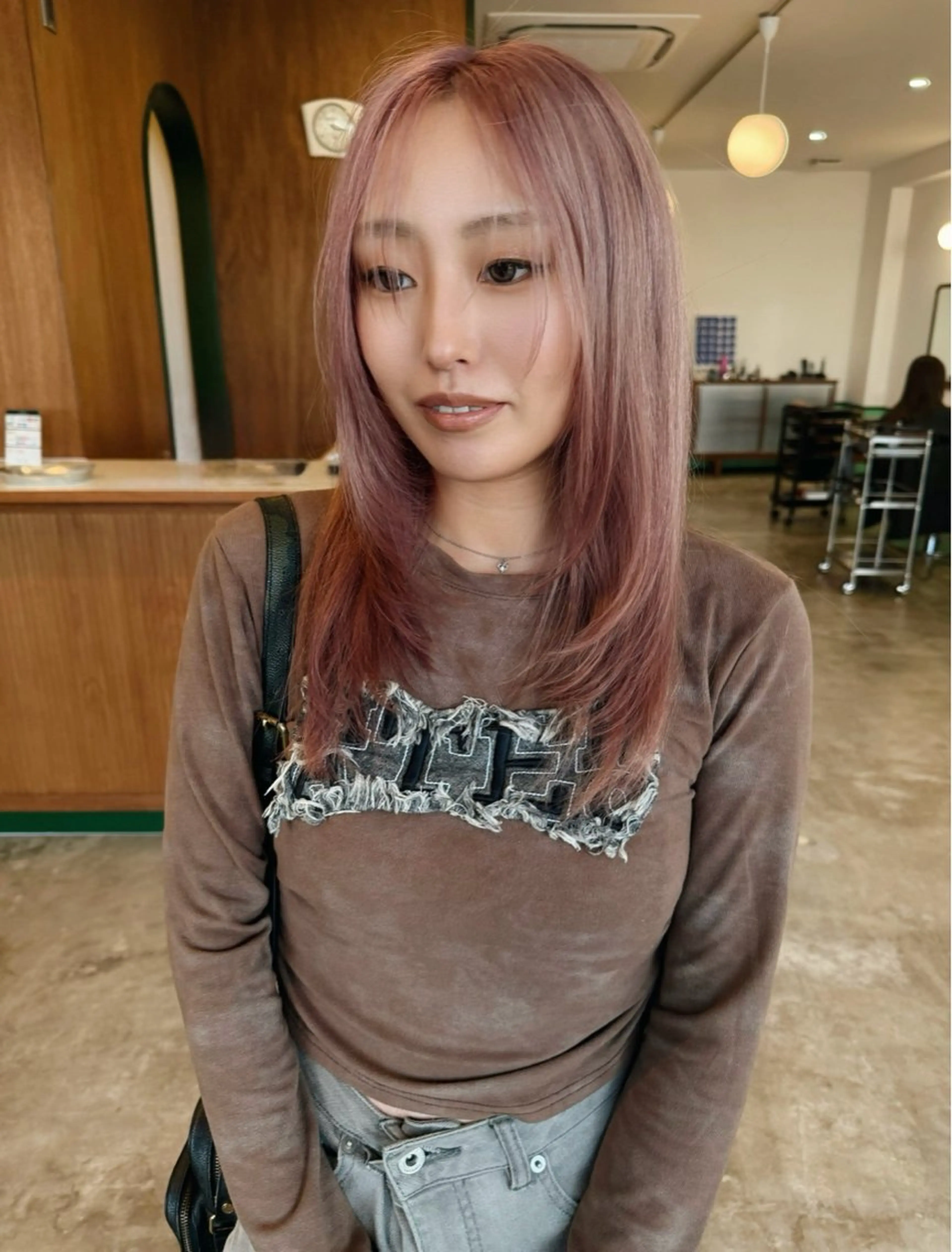 ミディアム ヘアカラー 【レイヤー/透明感/ ハイトーン】Rionのヘアスタイル