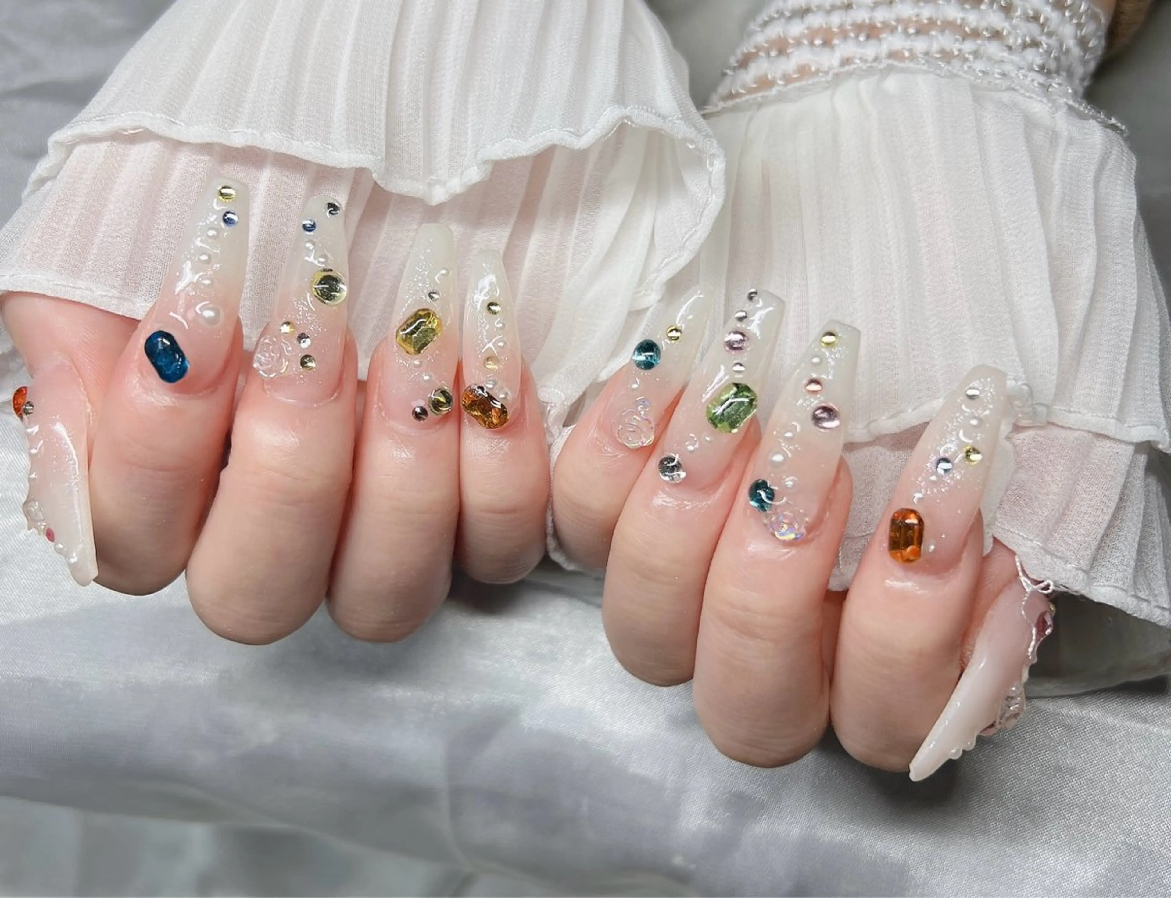 ネイル 長さ出し グラデーション 卒業式 キラキラネイル マグネットネイル ハンドネイル Lee Nailsのネイルデザイン