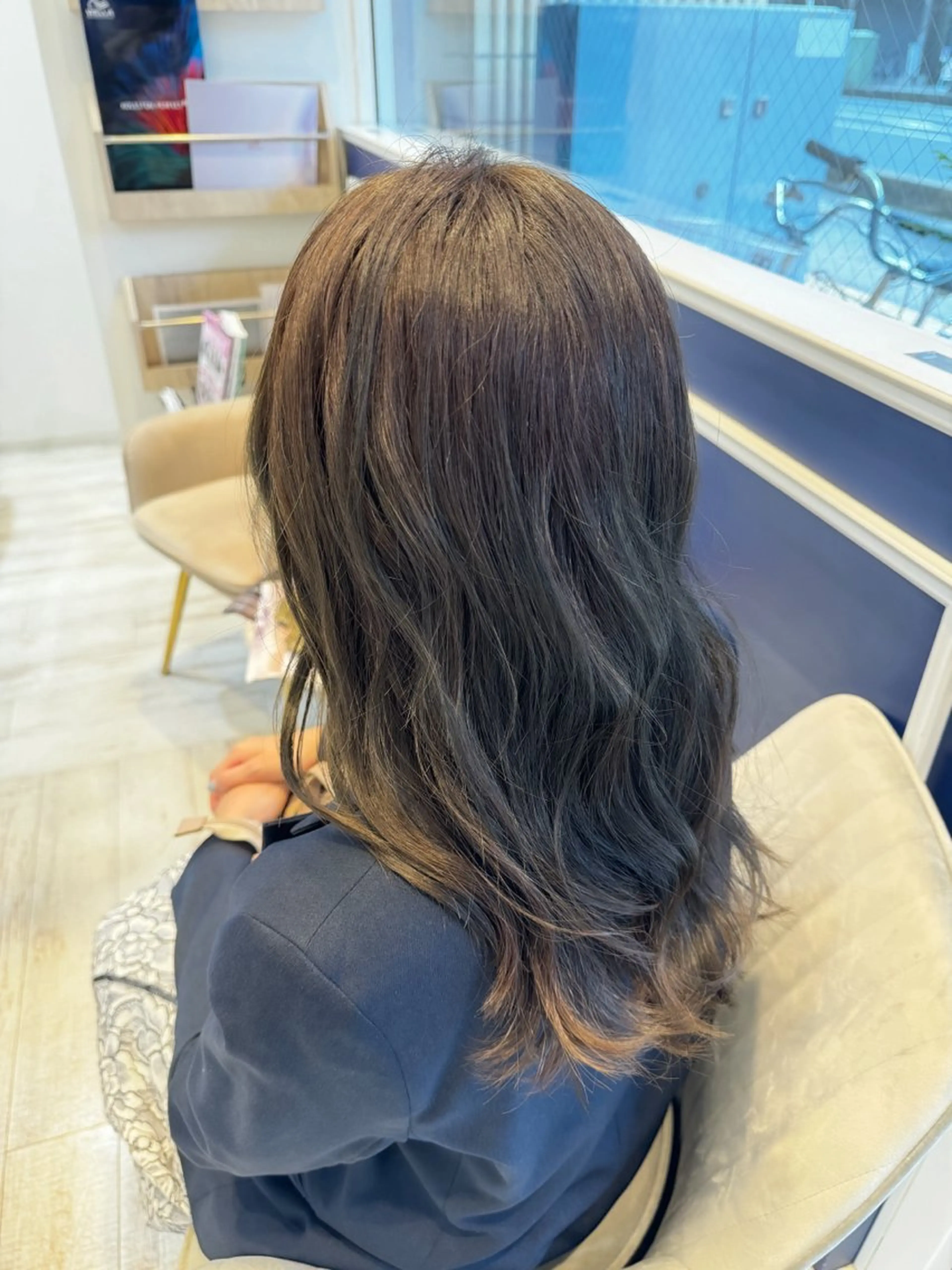 セミロング カラー グレージュ カット ヘアカラー 縮毛矯正 吉田 新平のヘアスタイル