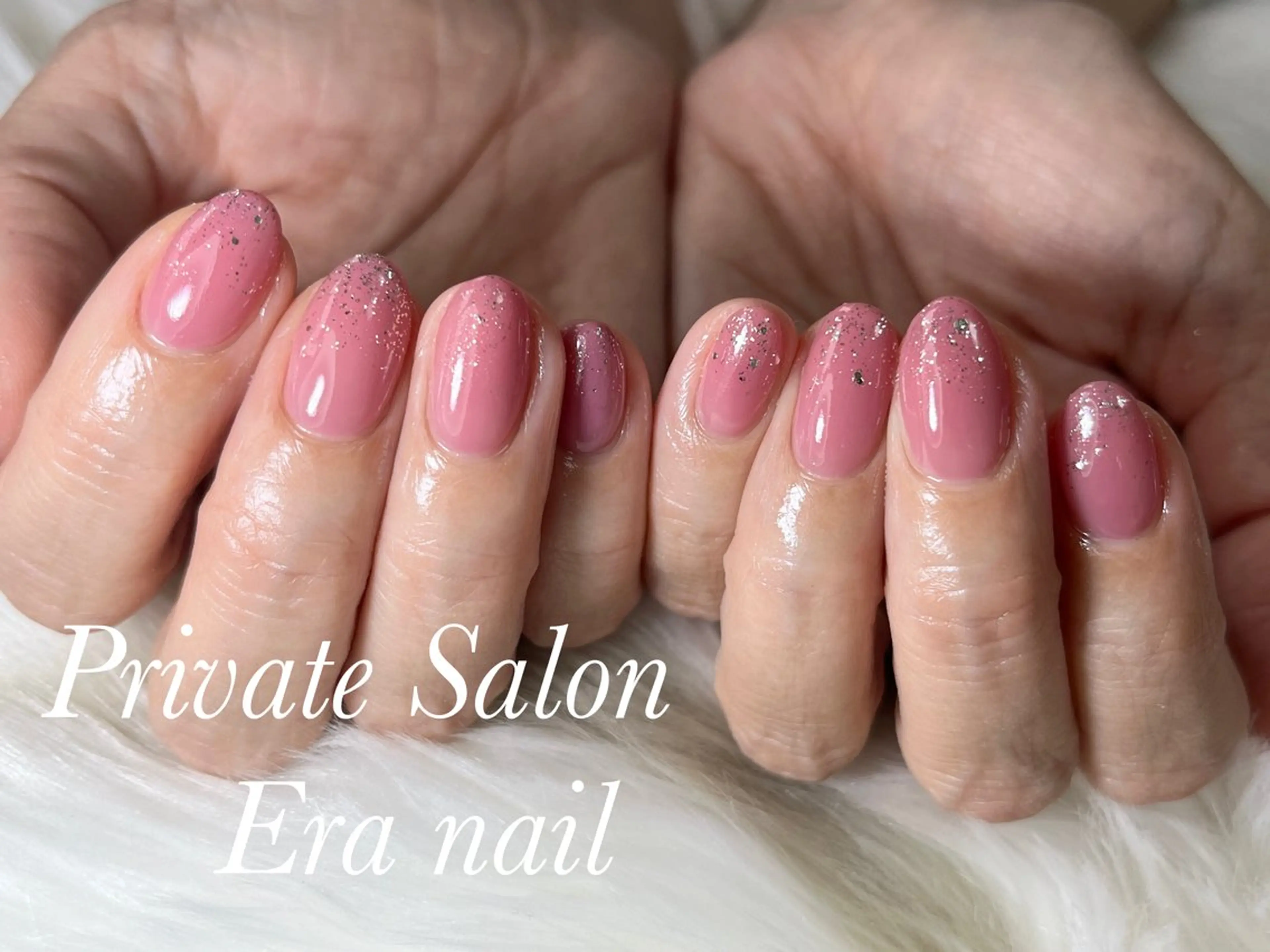 ネイル グラデーション ラメ(グリッター) ラメグラデーション ワンカラーネイル ハンドネイル Era nailのネイルデザイン