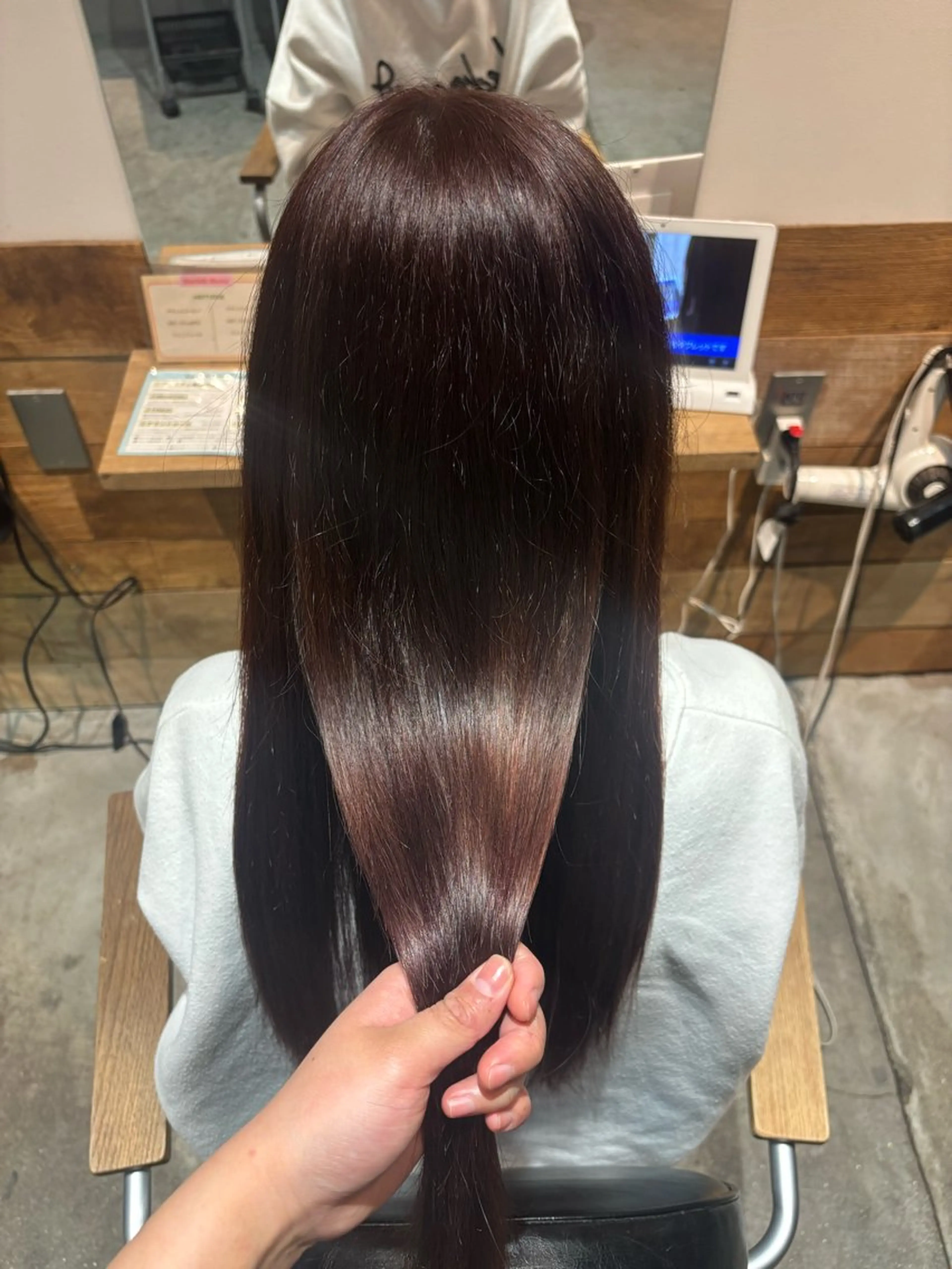 セミロング カラー La fith hair reve所属・🎀髪質改善艶カラー 🎀　AYAKAのヘアスタイル