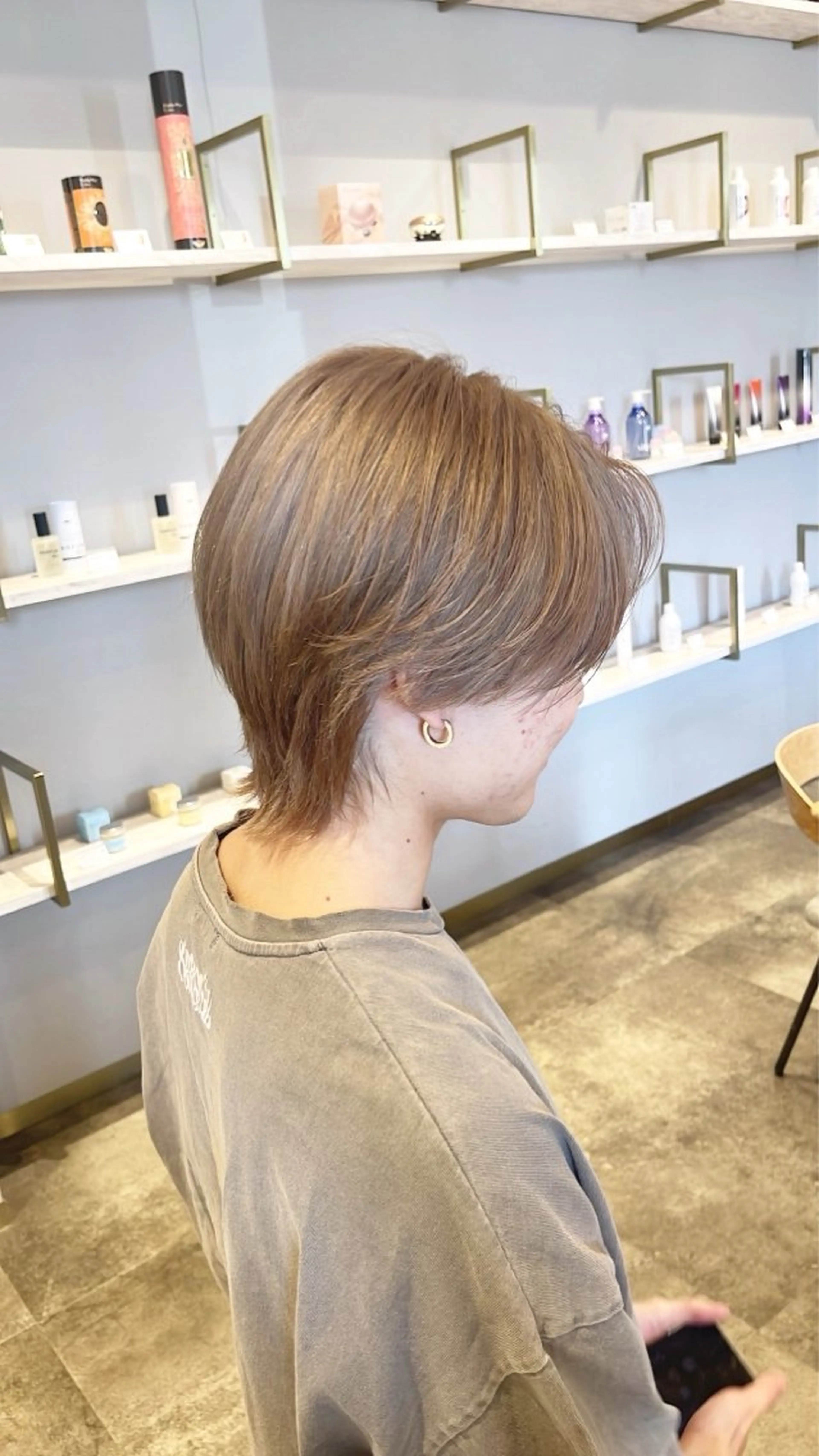 カラー ブリーチ 透明感カラー ダブルカラー 亀井 菜々花のヘアスタイル