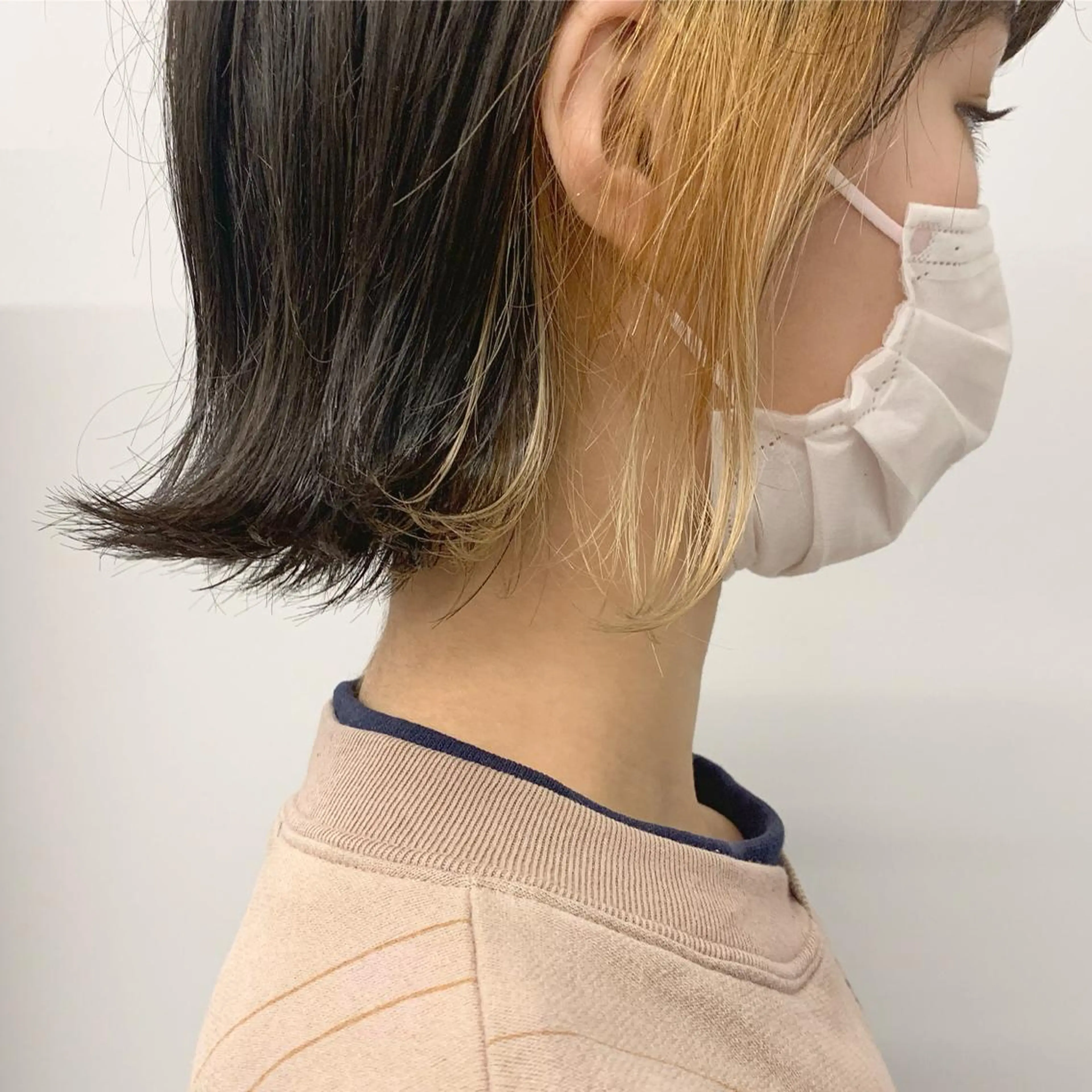 ショート カラー 透明感/オリーブ/ グレージュ/YUKAのヘアスタイル