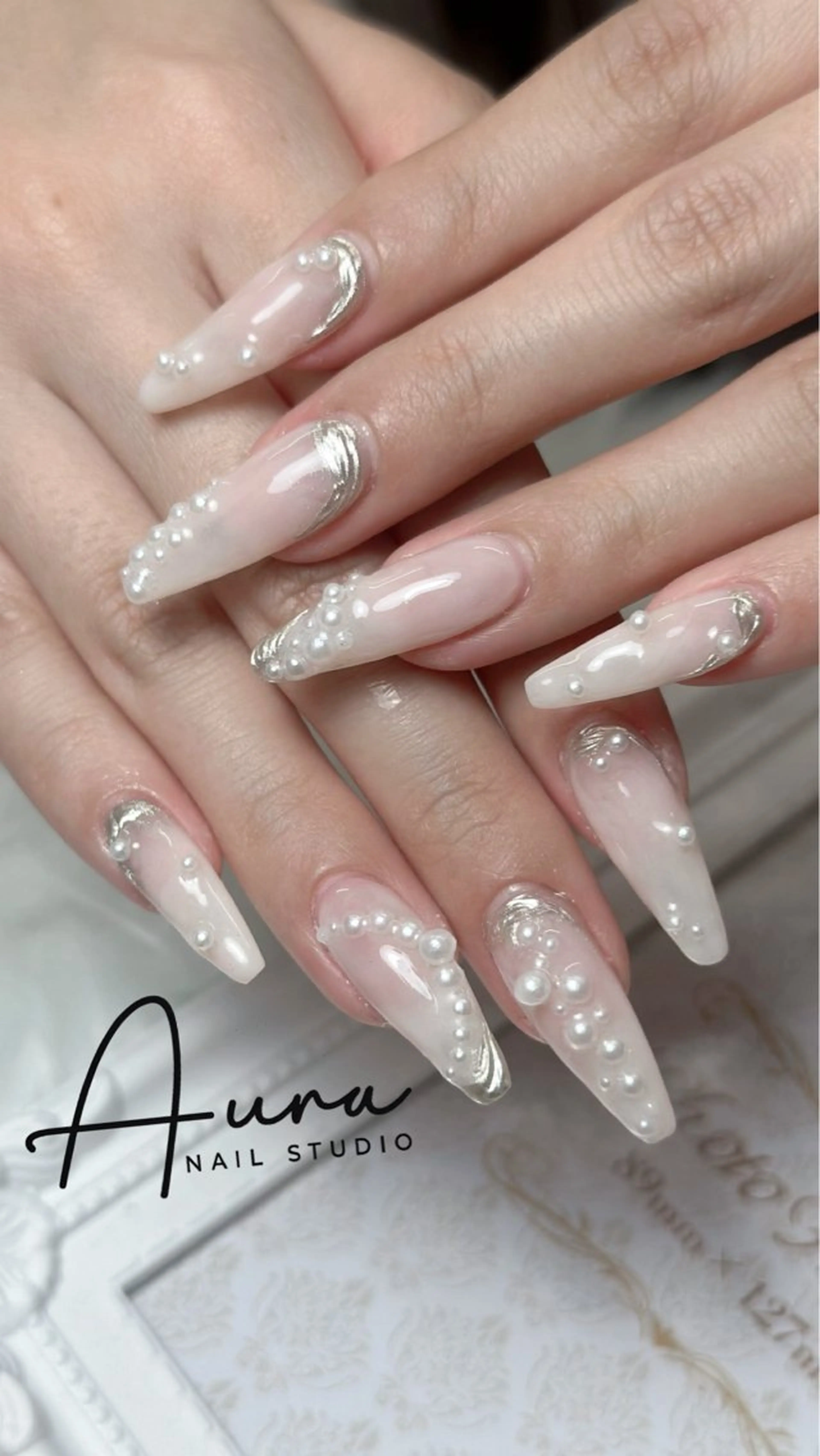 ネイル Aura Nail Hinaのネイルデザイン