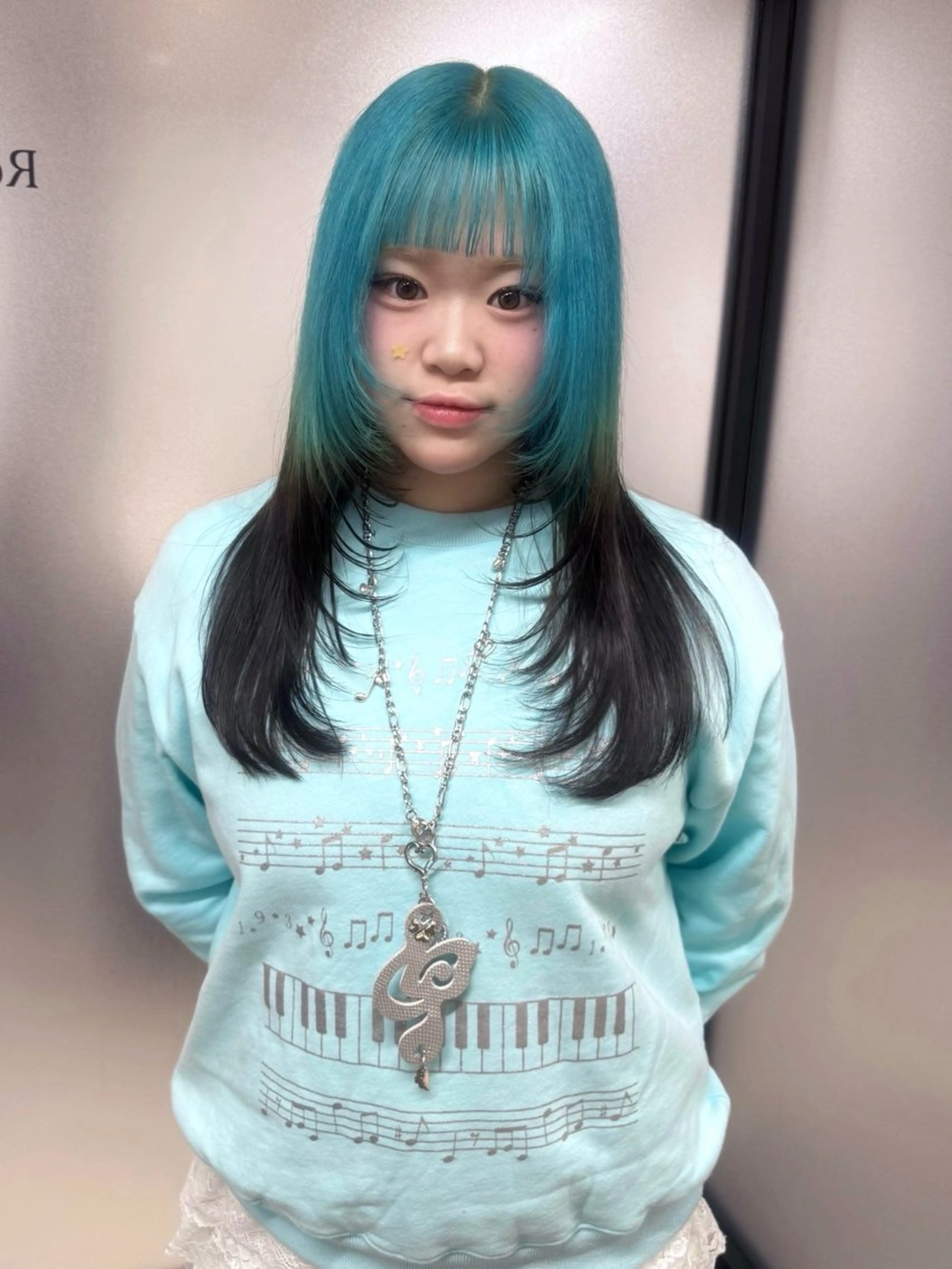 ロング カット ヘアカラー トリートメント SALOWIN 原宿 IL Salice所属・MIMI🌻໋᳝݊ 個性派カラー⑅ ⸝꙳のヘアスタイル